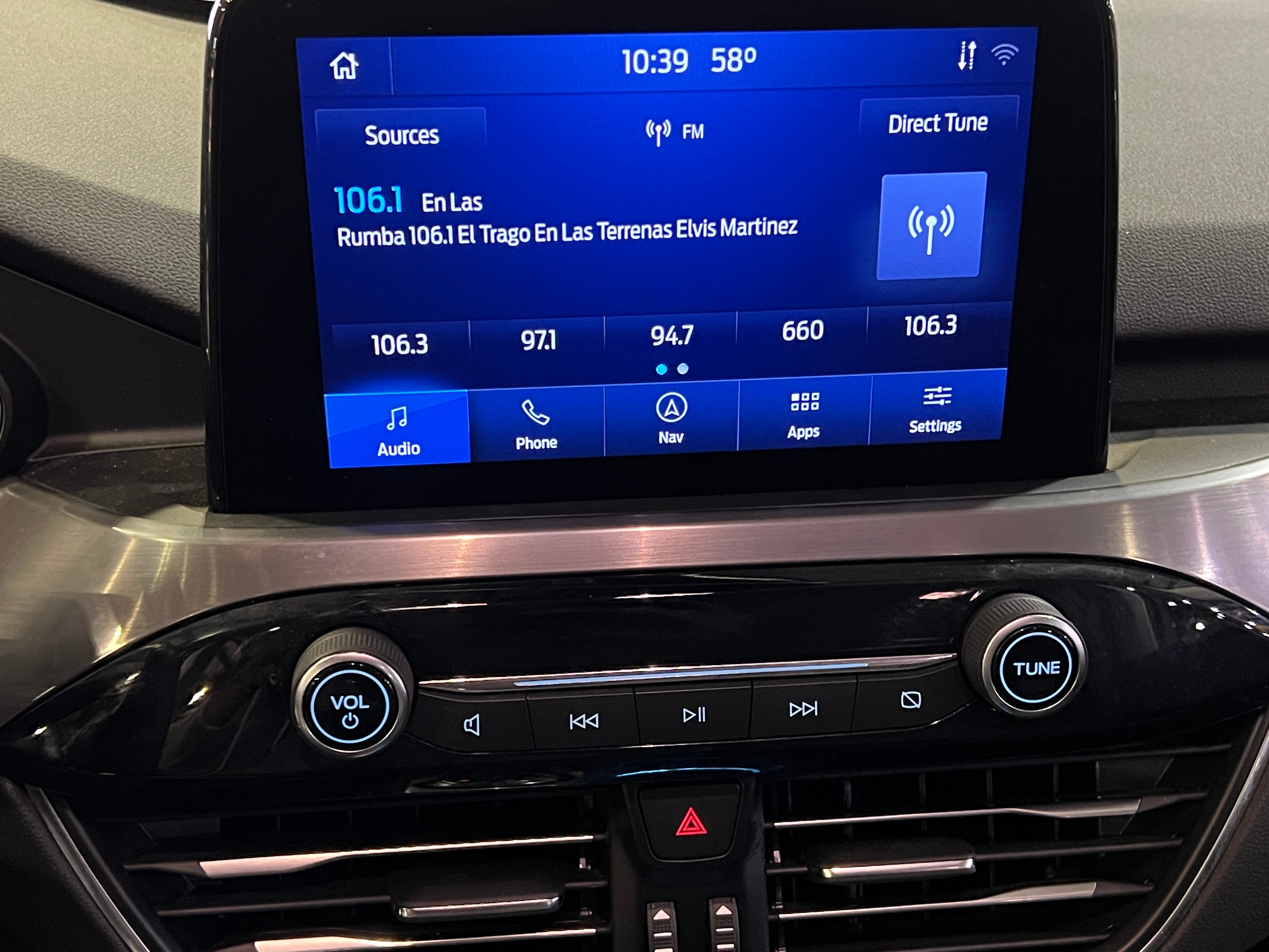 2021 Ford Escape Titanium Hybrid 3