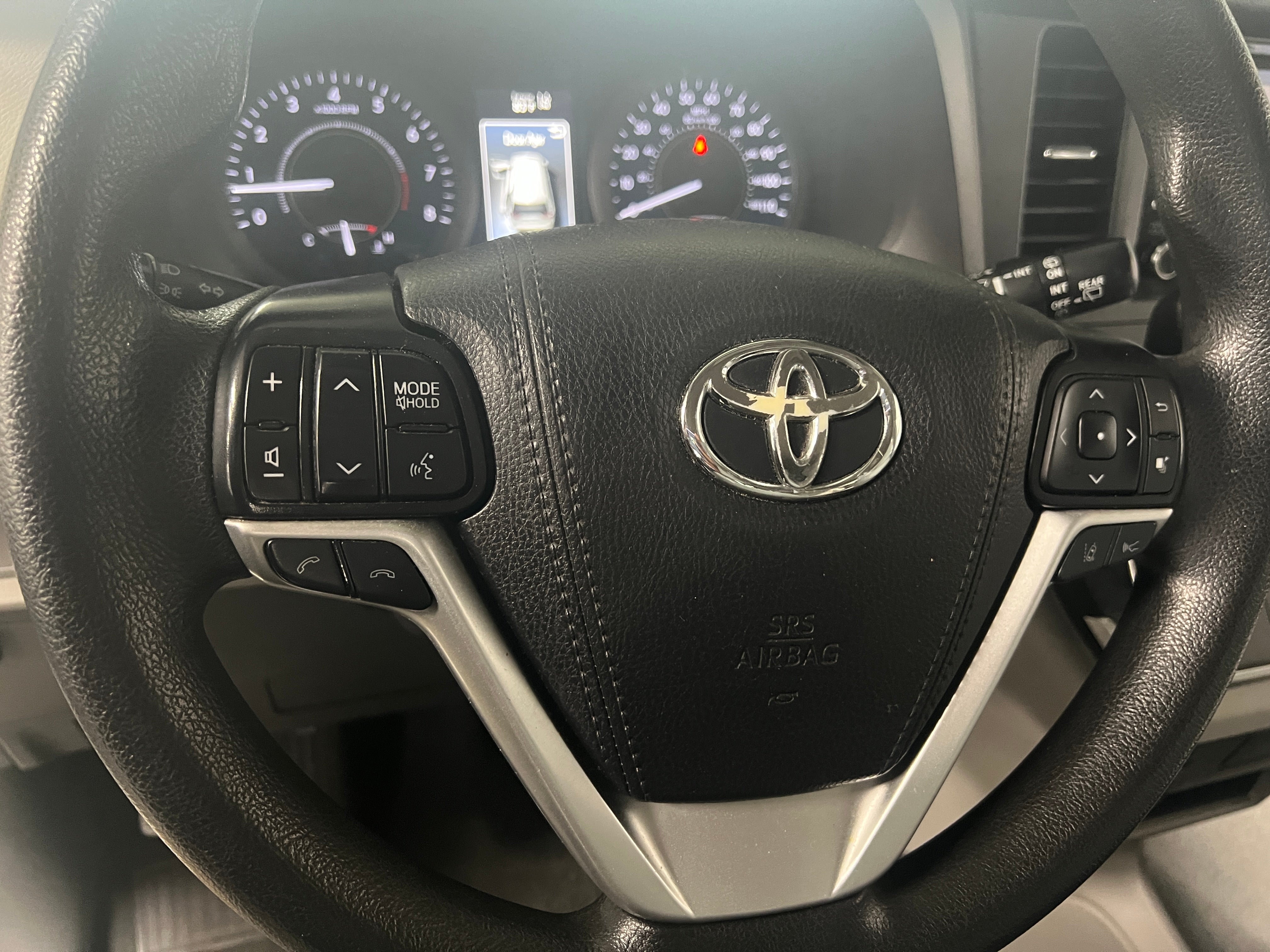 2020 Toyota Sienna LE 5