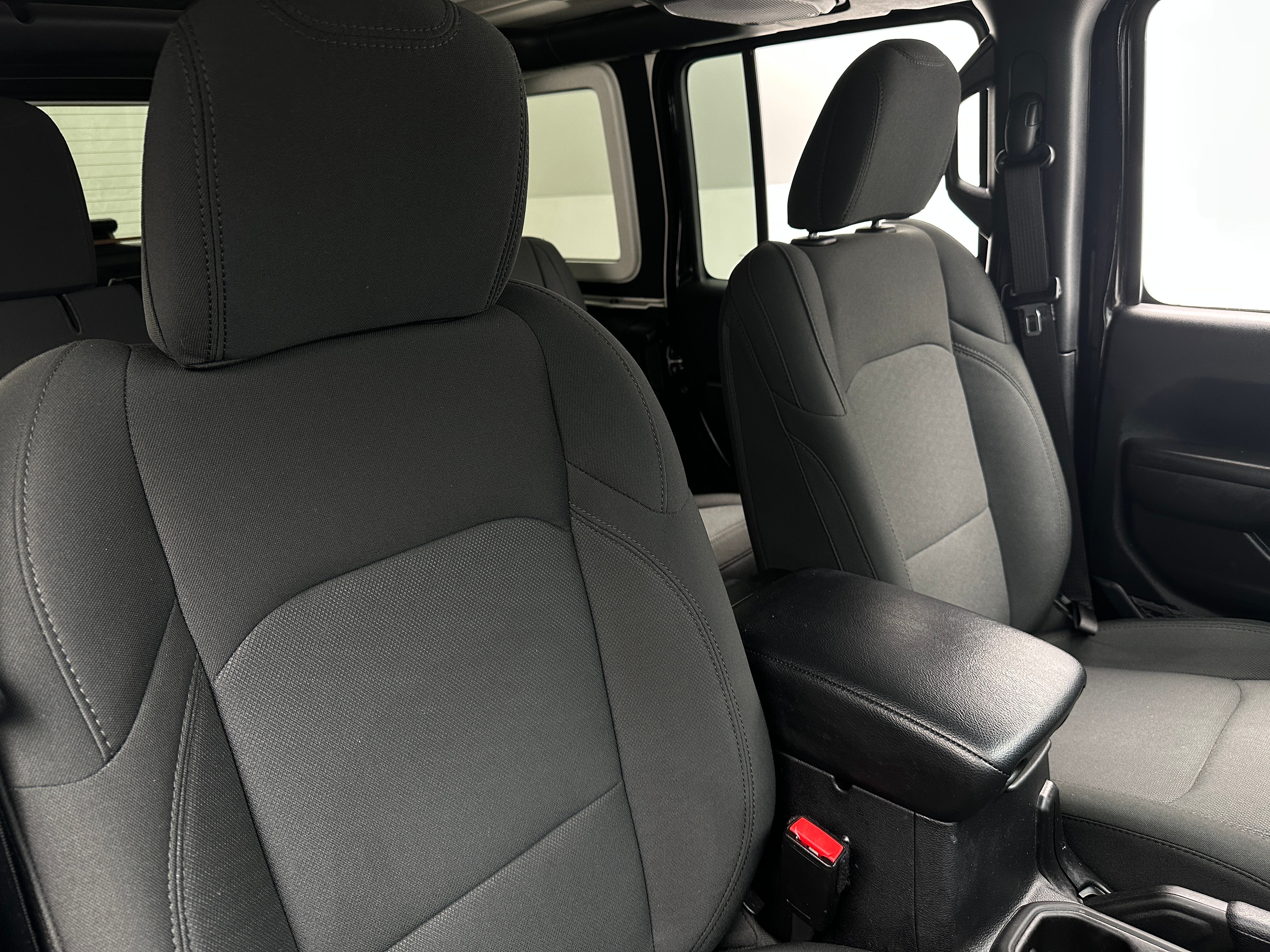 2021 Jeep Wrangler Unlimited Altitude 2