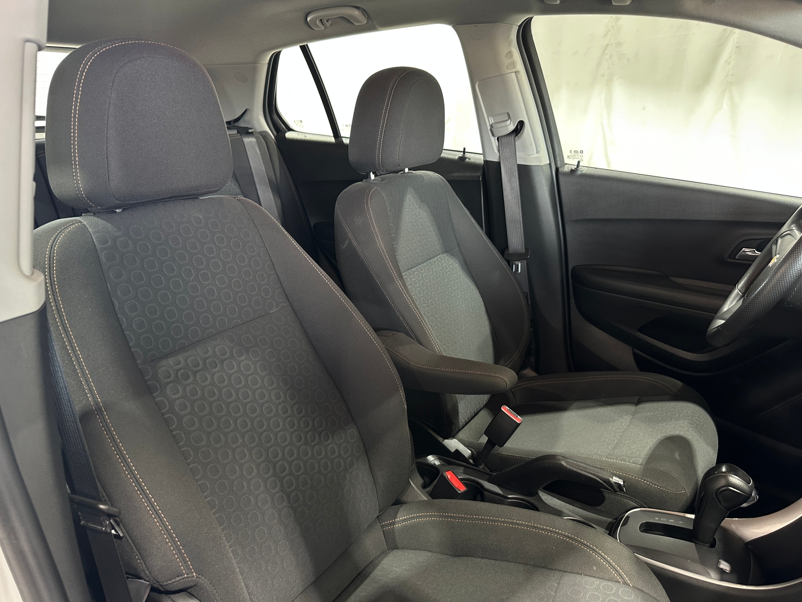 Thumbnail: 2021 Chevrolet Trax - 2