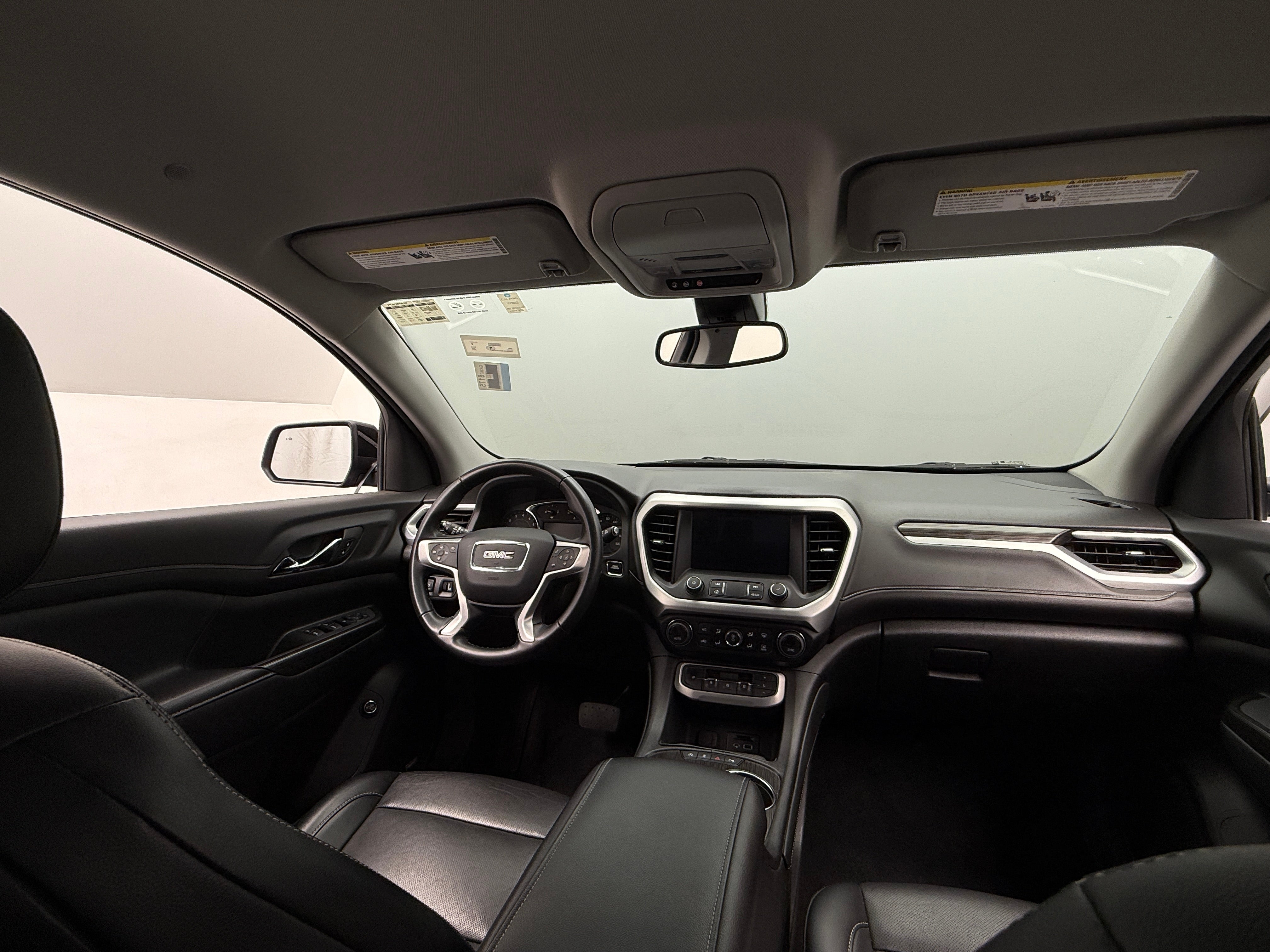 2023 GMC Acadia SLT 2