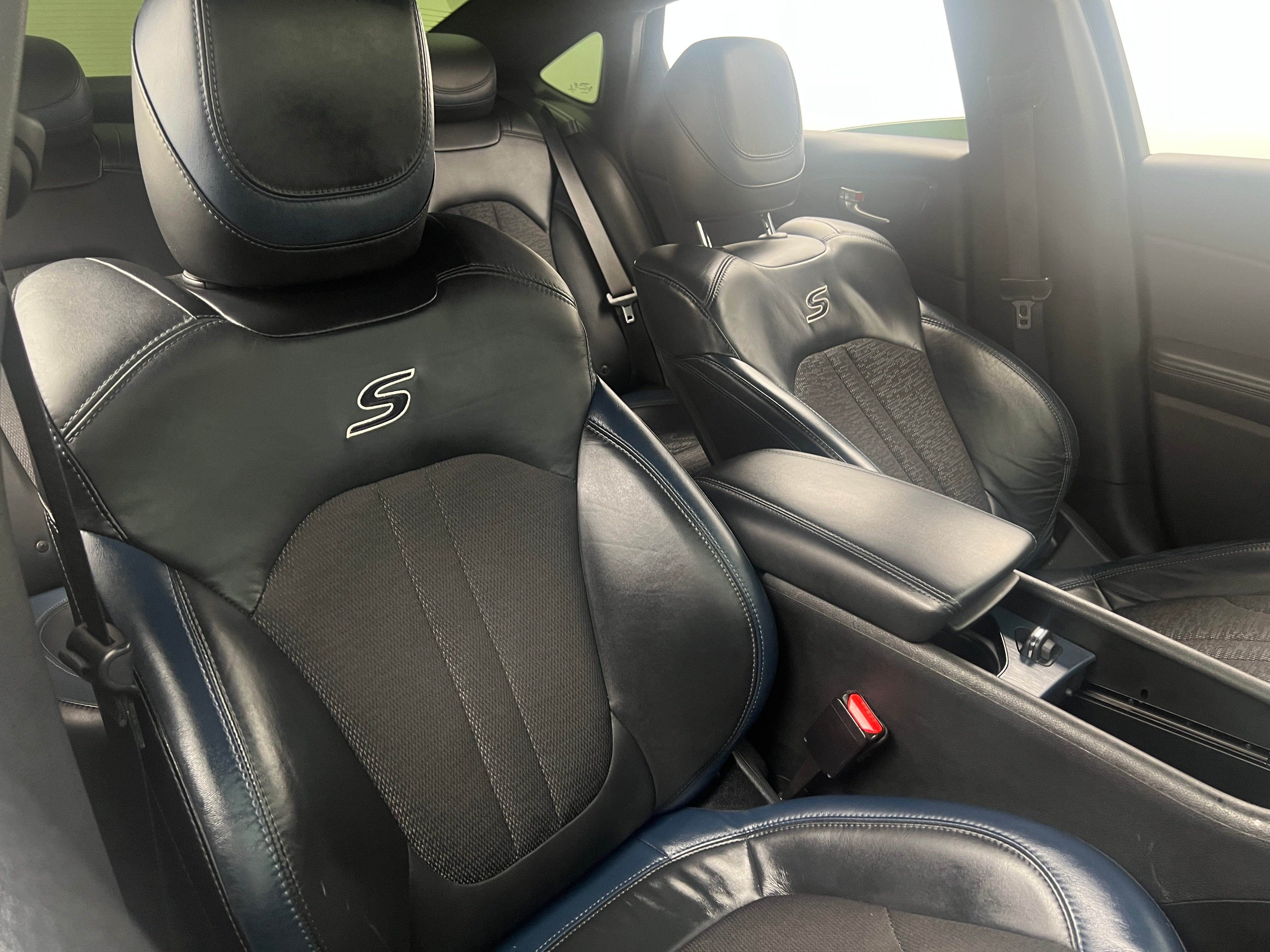 2015 Chrysler 200 S 2