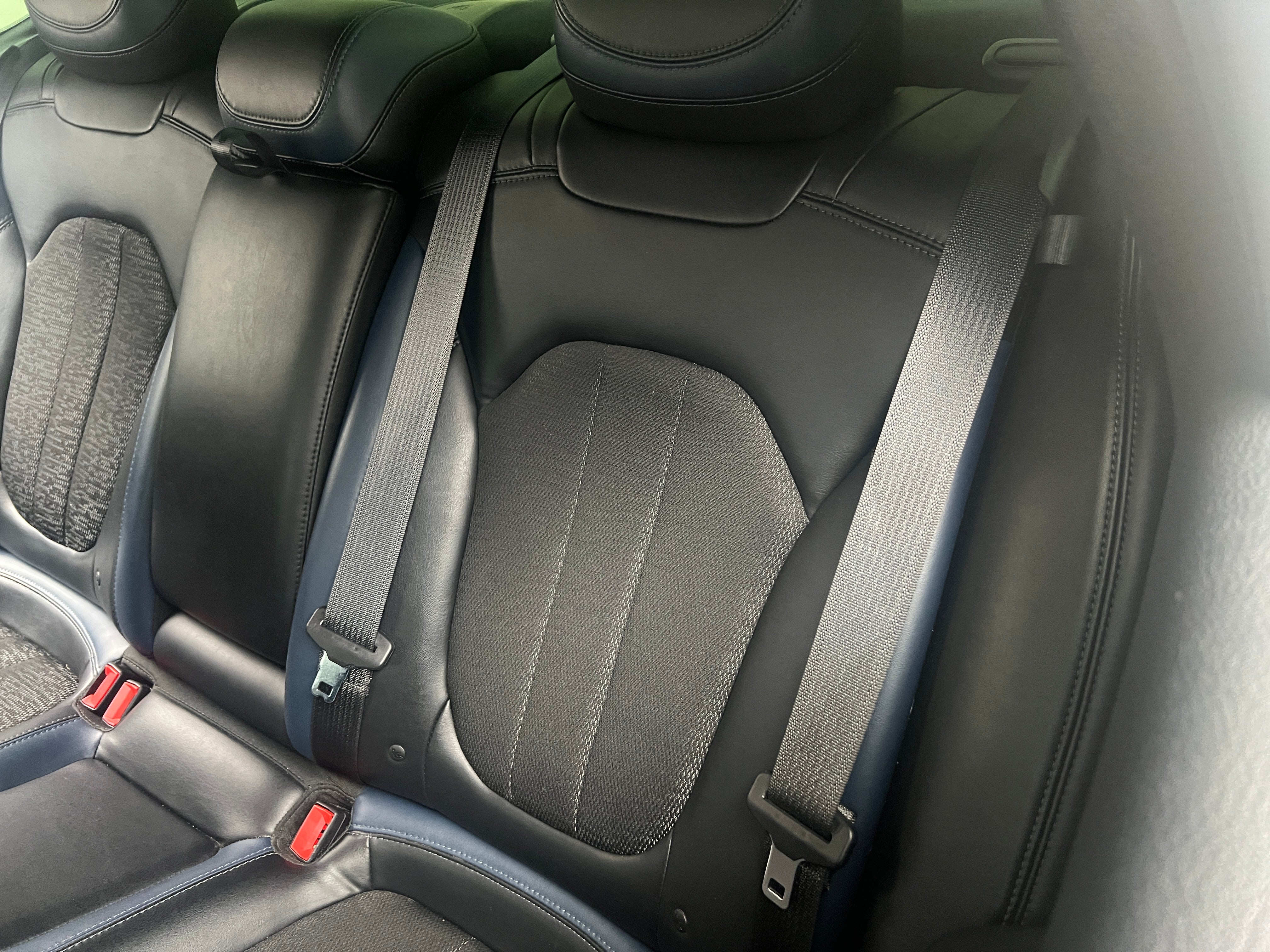 2015 Chrysler 200 S 6