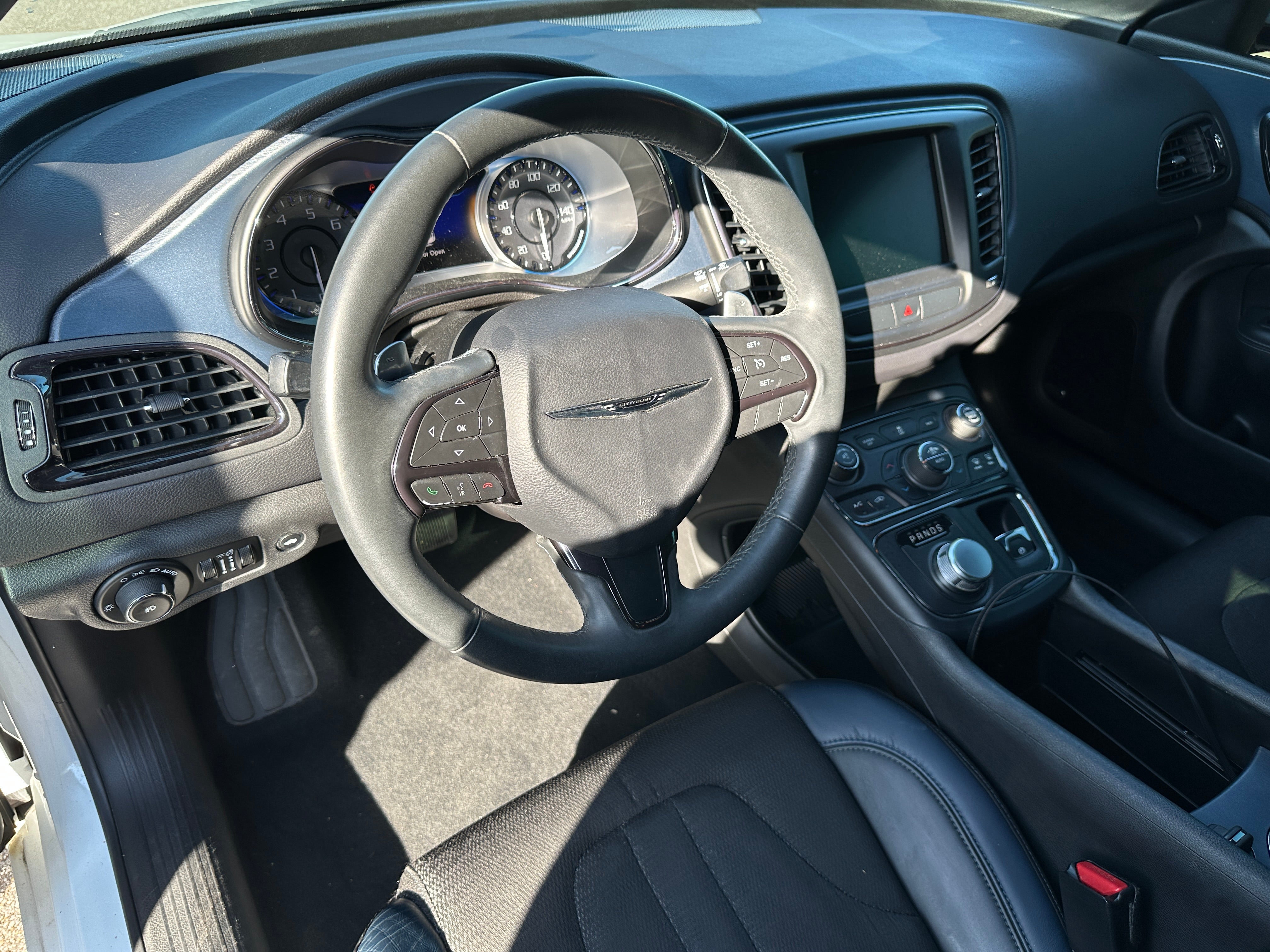 2015 Chrysler 200 S 3