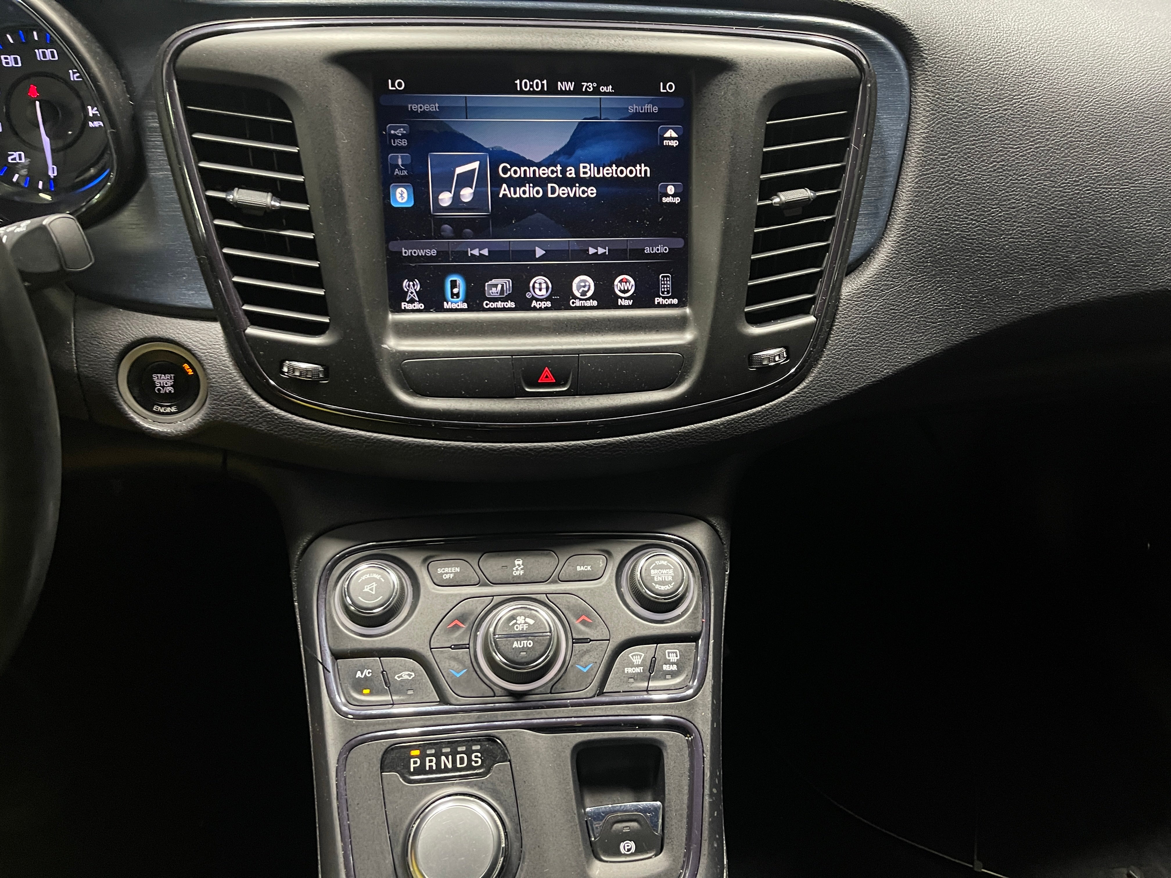 2015 Chrysler 200 S 4