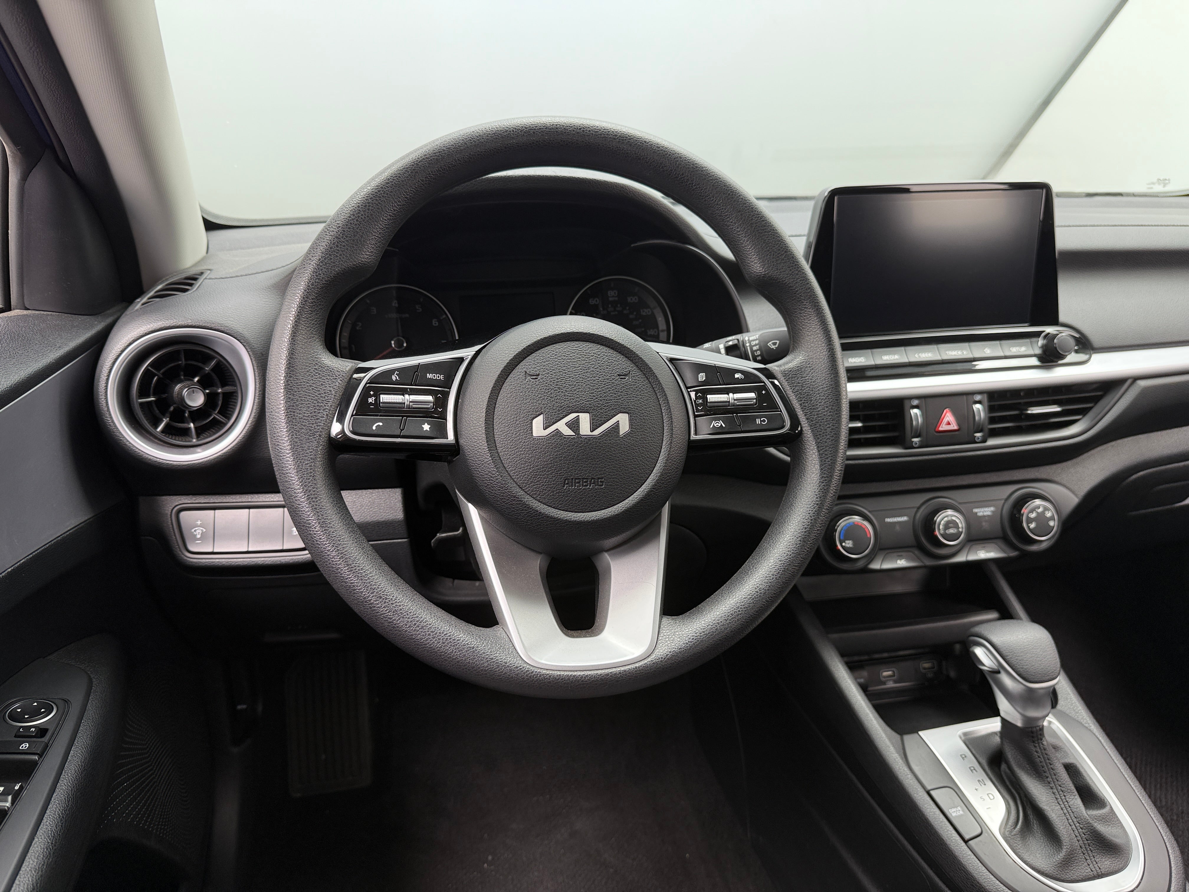 2024 Kia Forte LXS 5