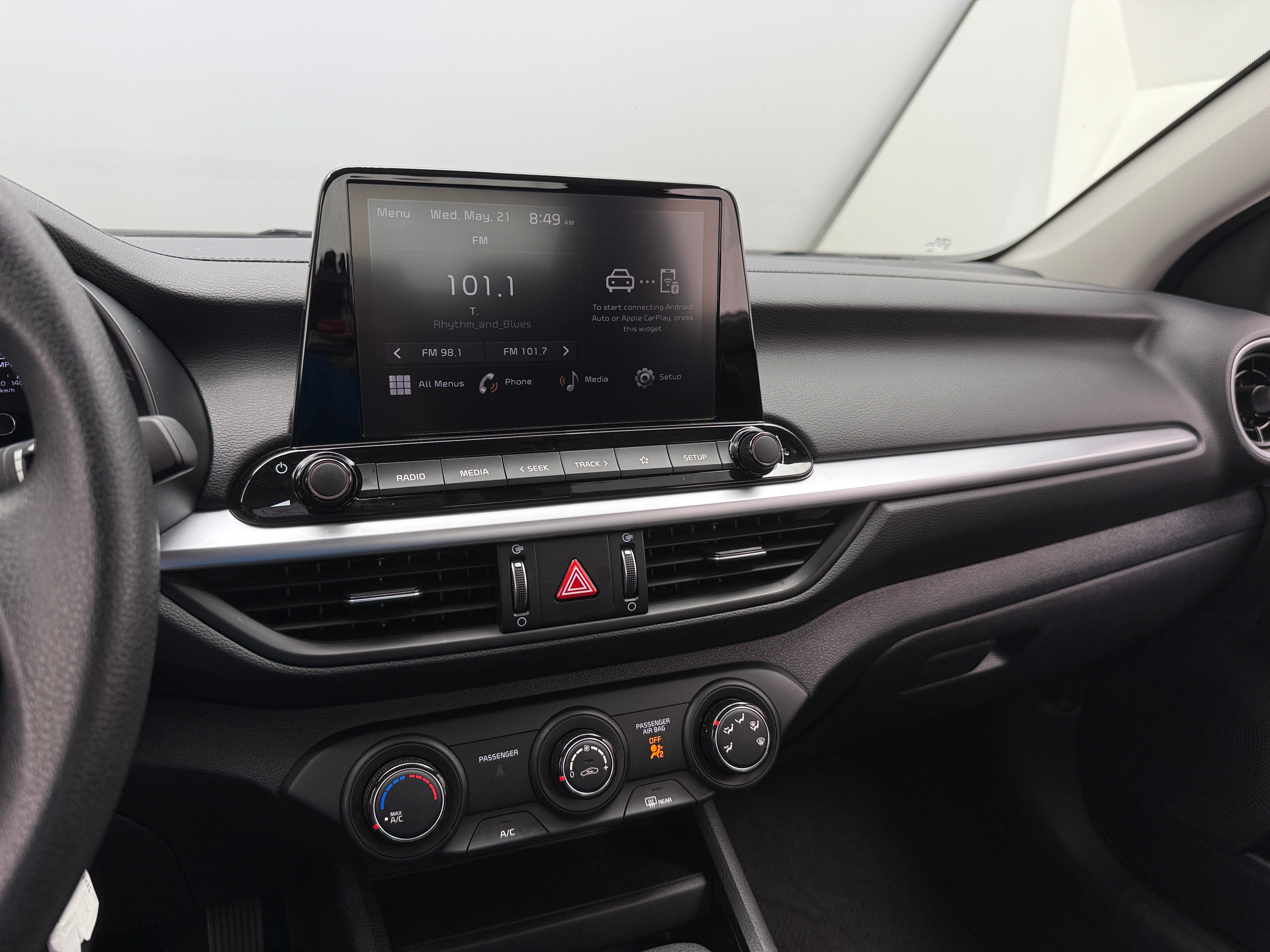 2024 Kia Forte LXS 4