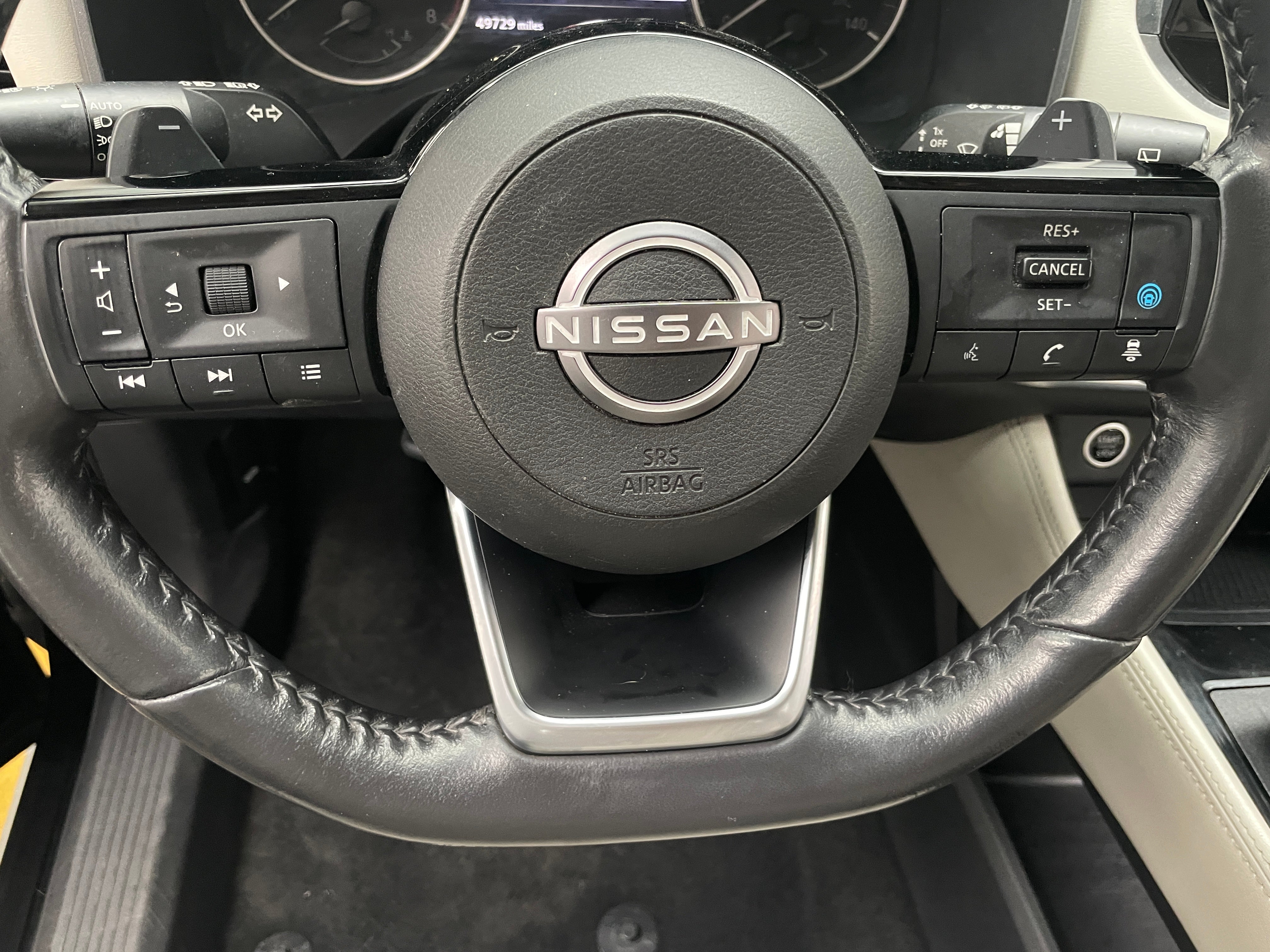 2023 Nissan Rogue SL 4