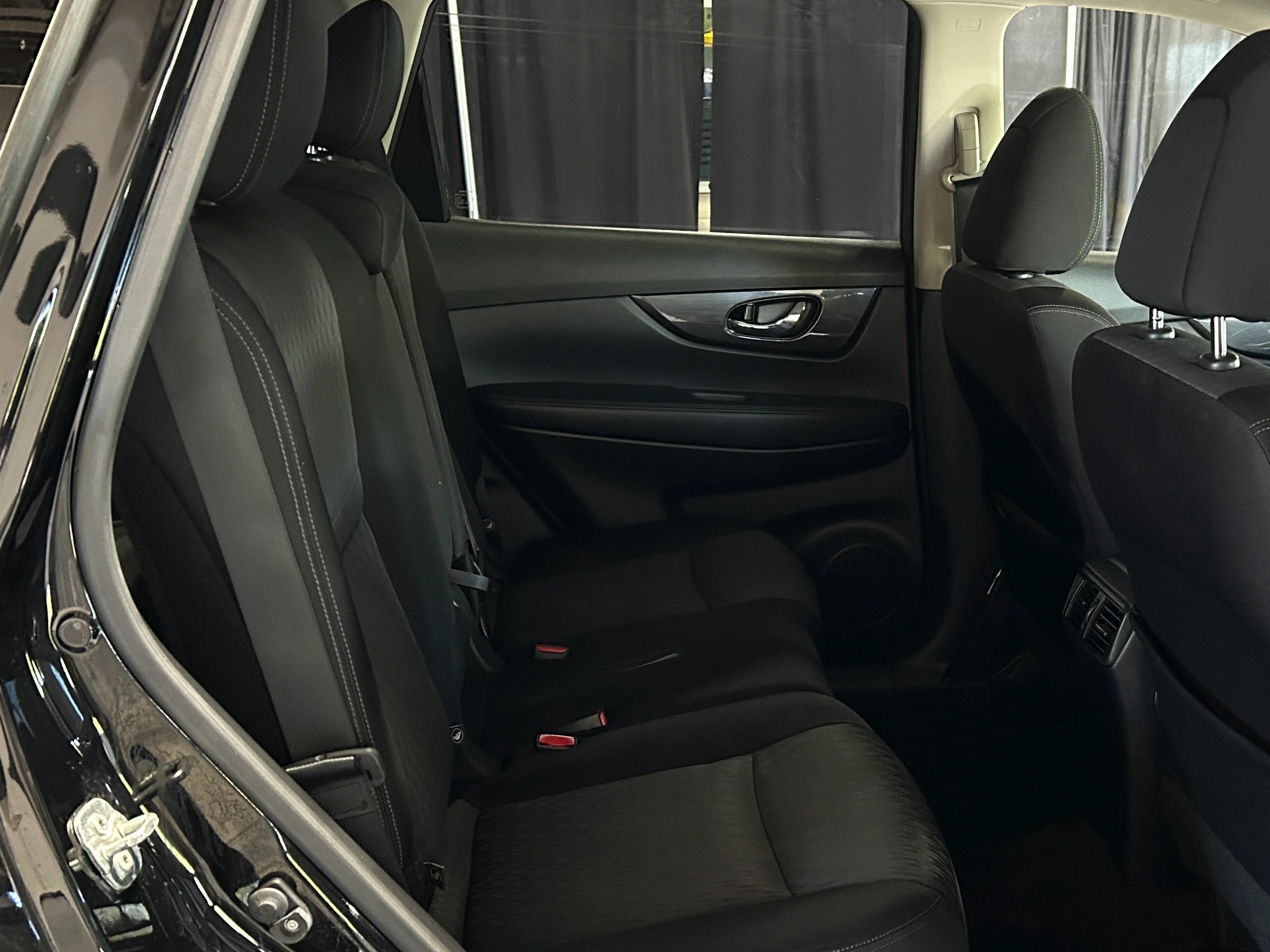 2020 Nissan Rogue SV 6