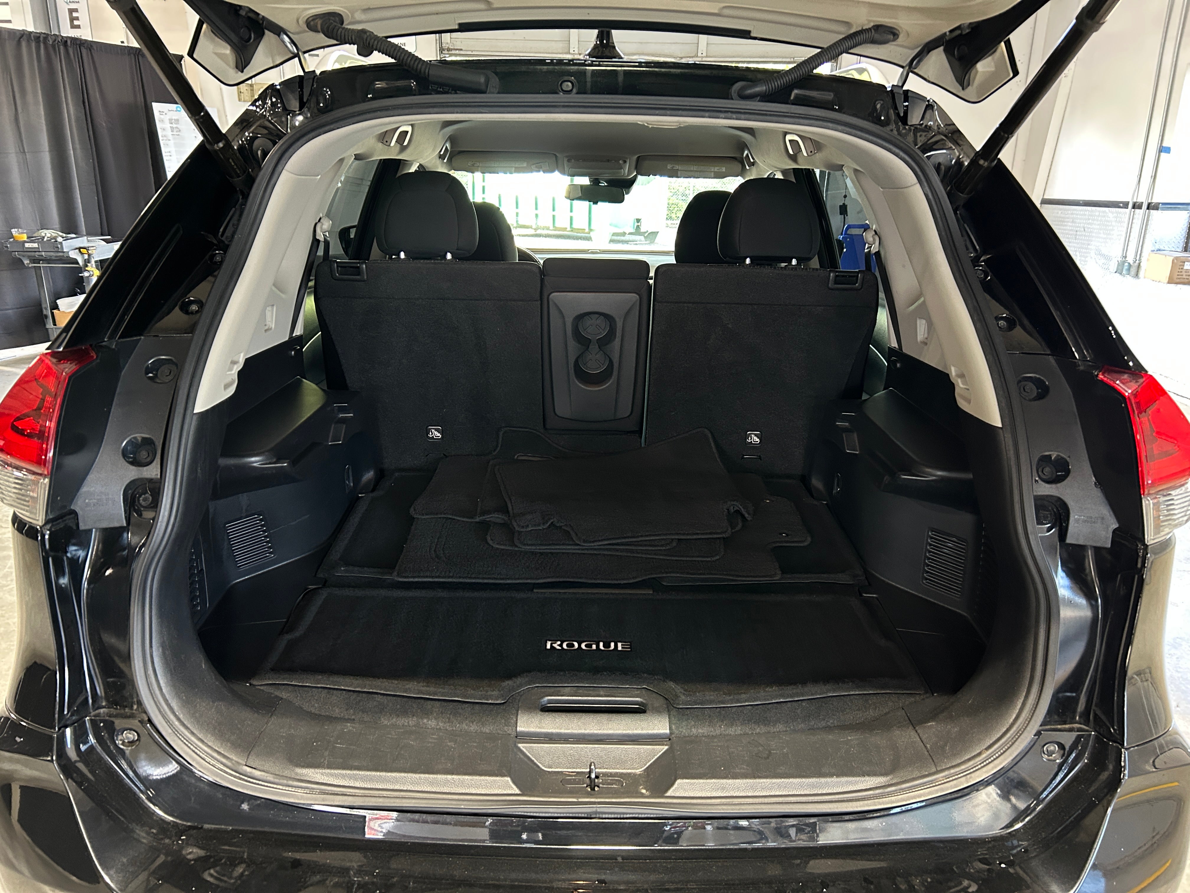 2020 Nissan Rogue SV 7