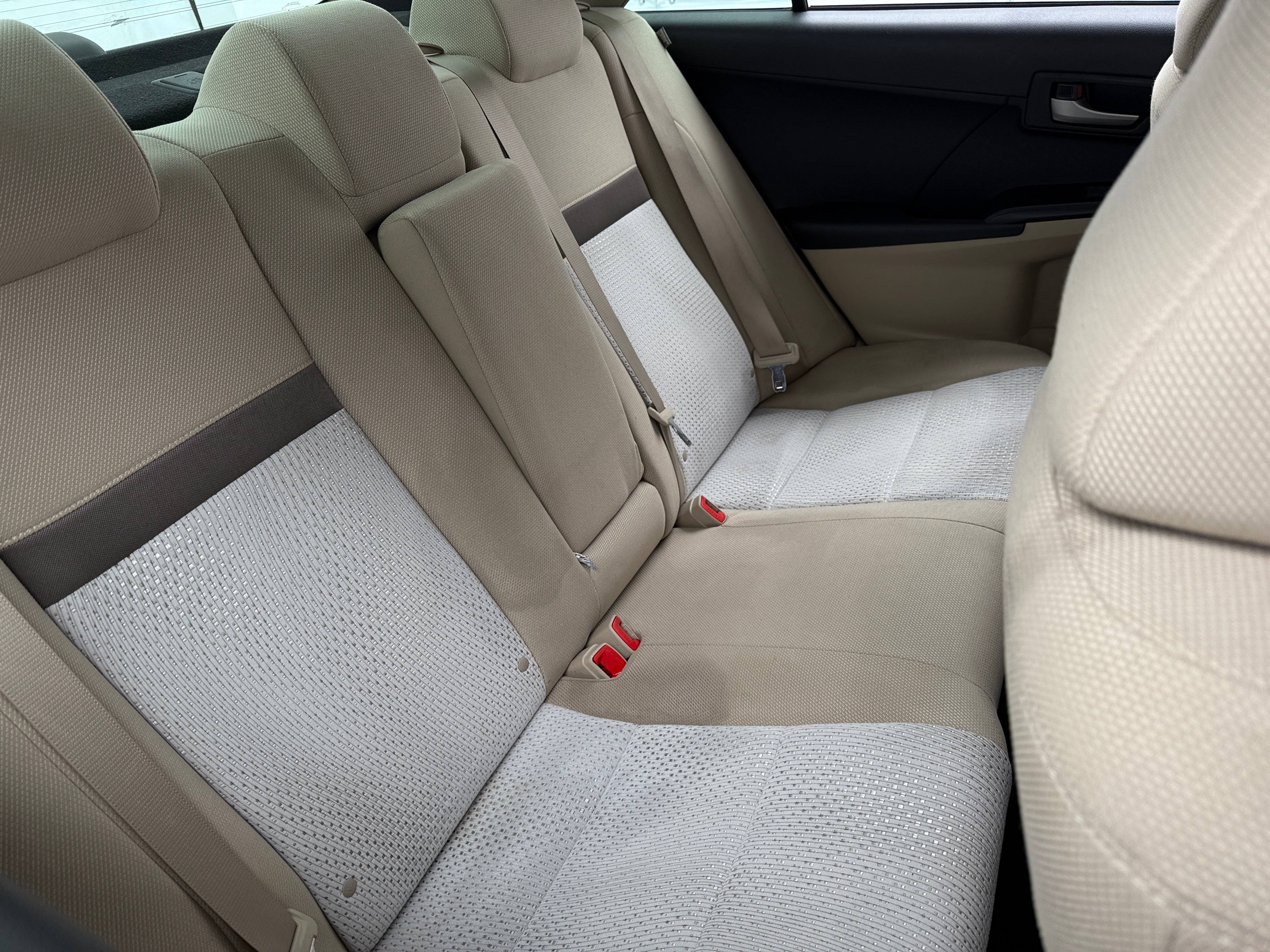 2012 Toyota Camry LE 6