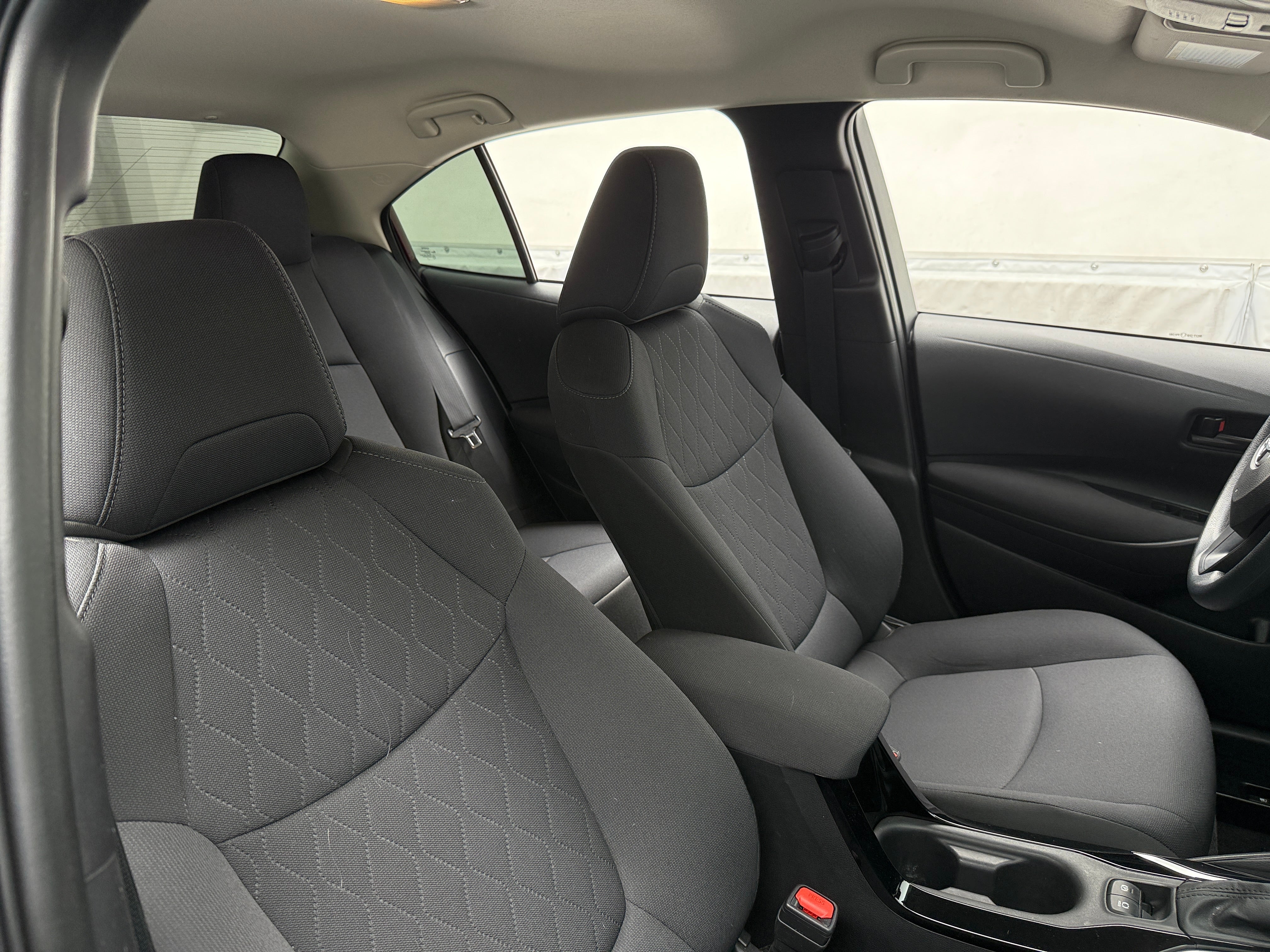 2022 Toyota Corolla LE 2