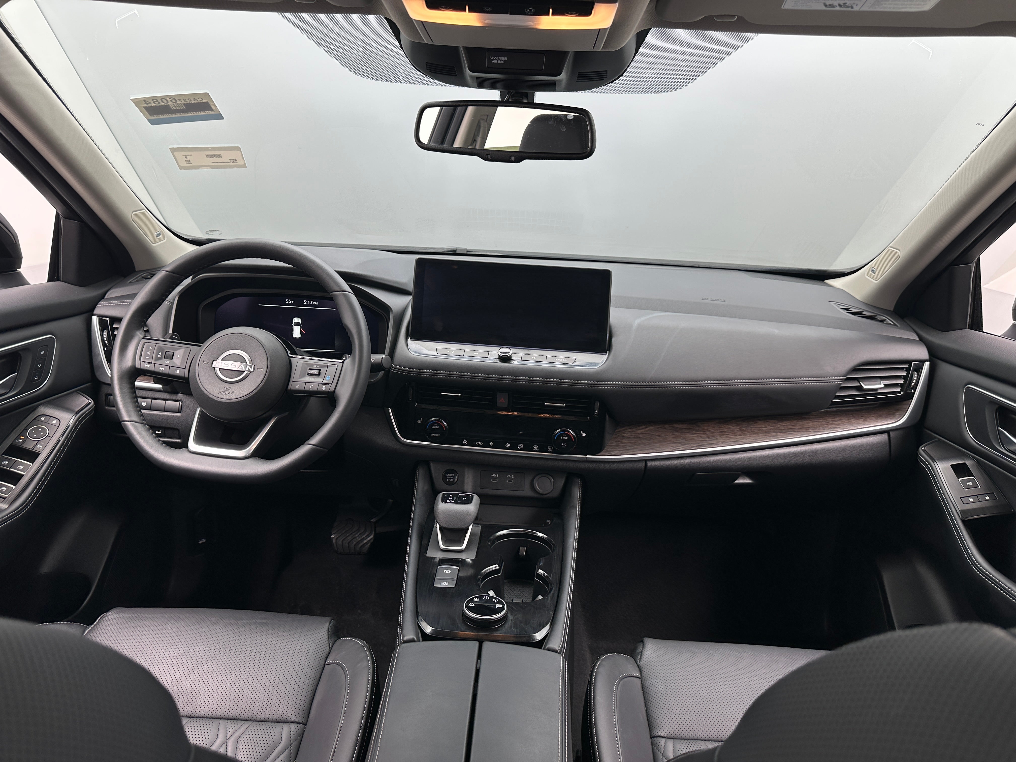 2024 Nissan Rogue Platinum 2