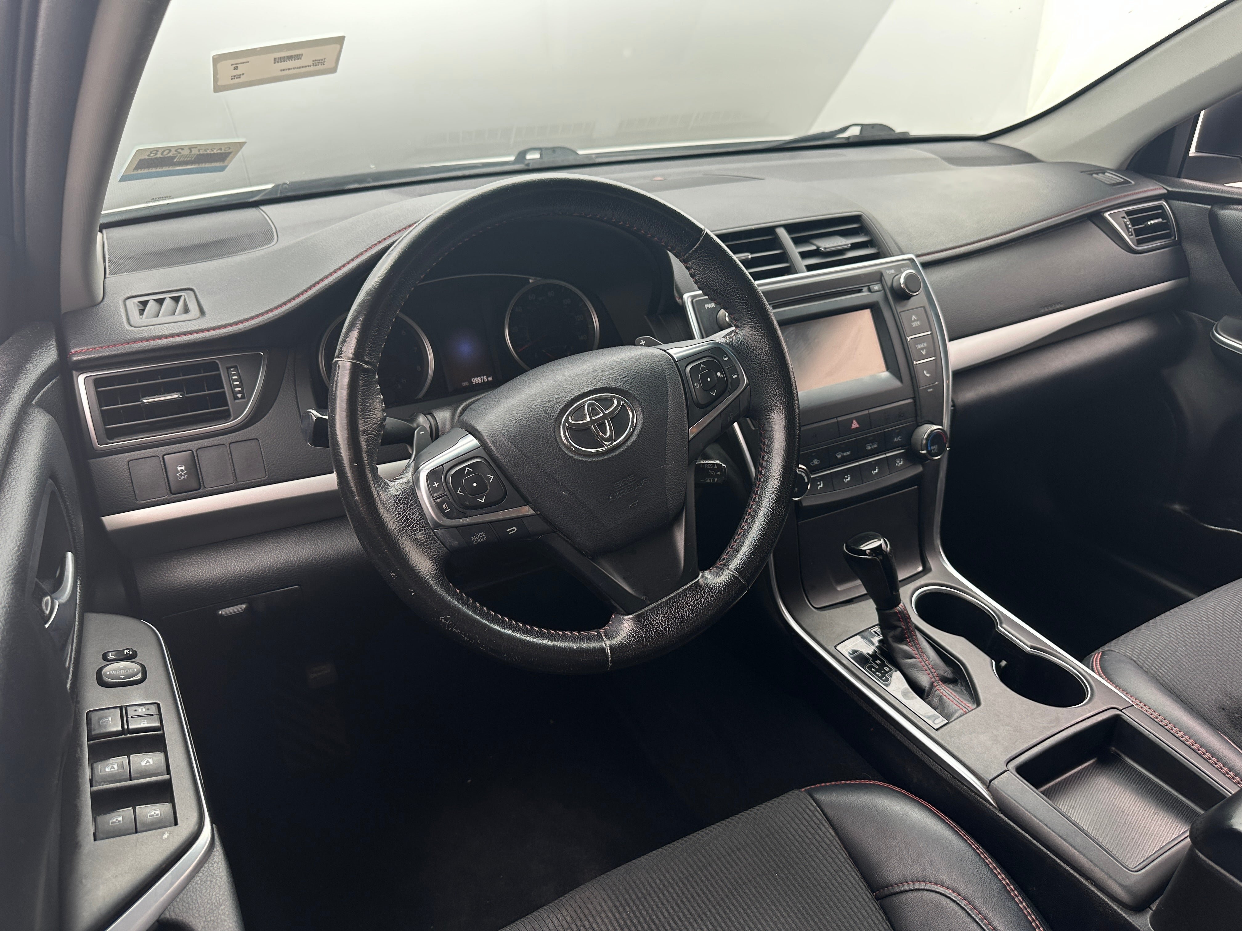 2016 Toyota Camry SE 3