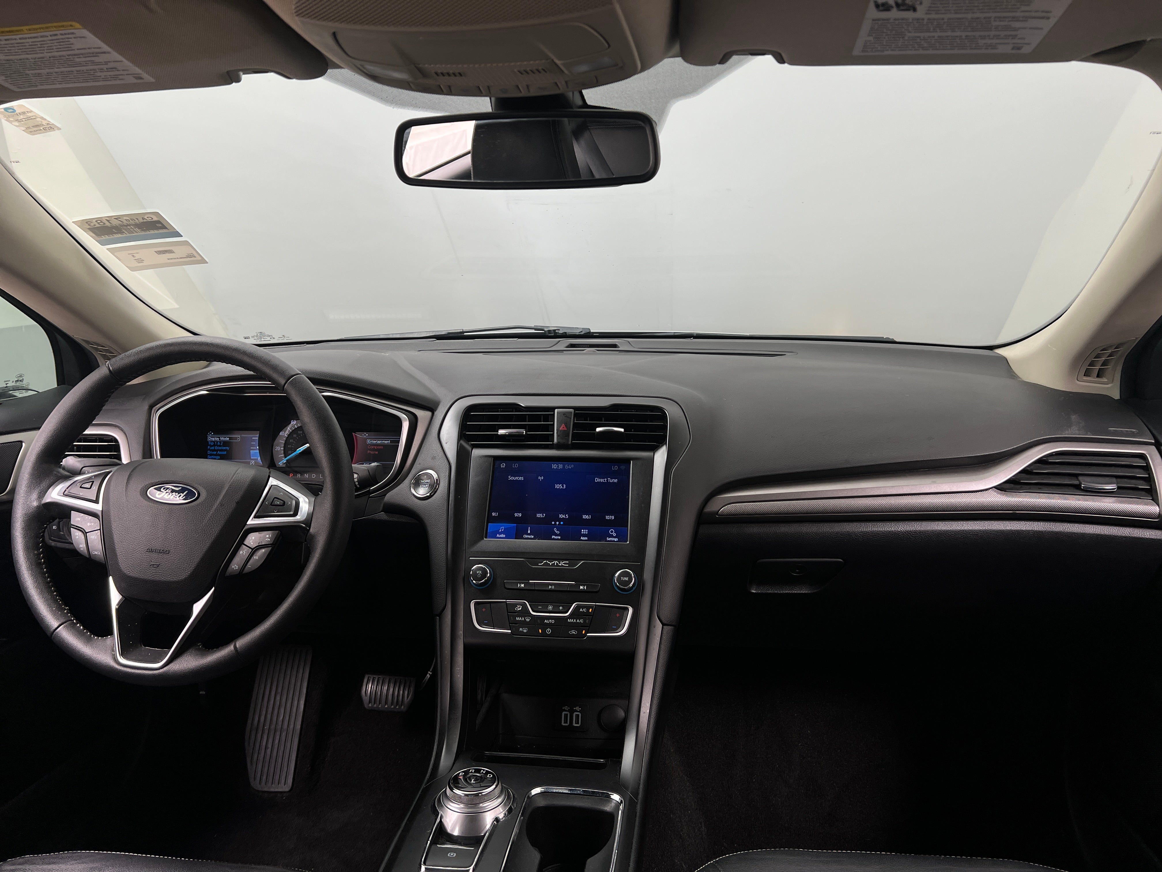 2020 Ford Fusion SE 3
