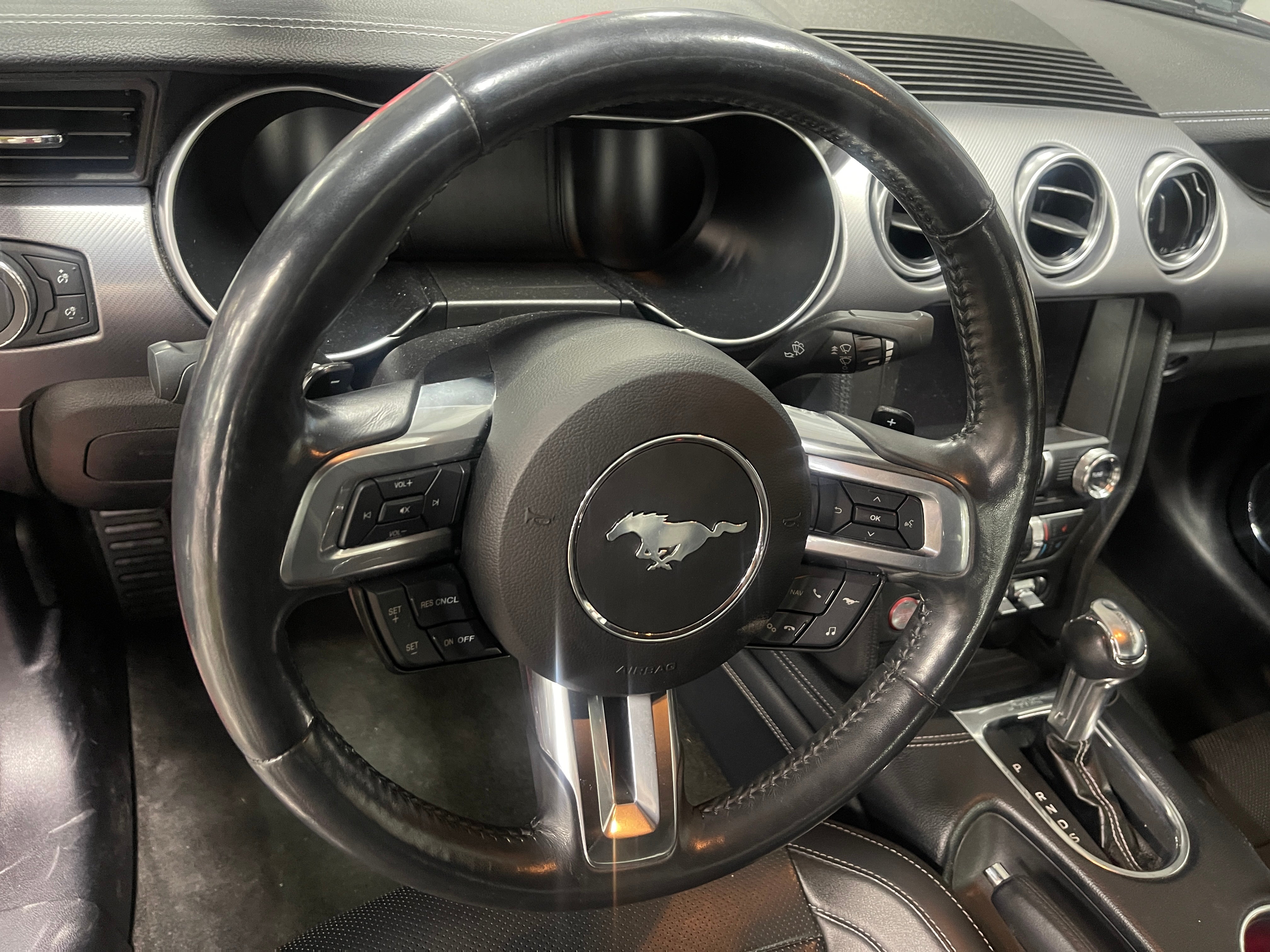2018 Ford Mustang  3