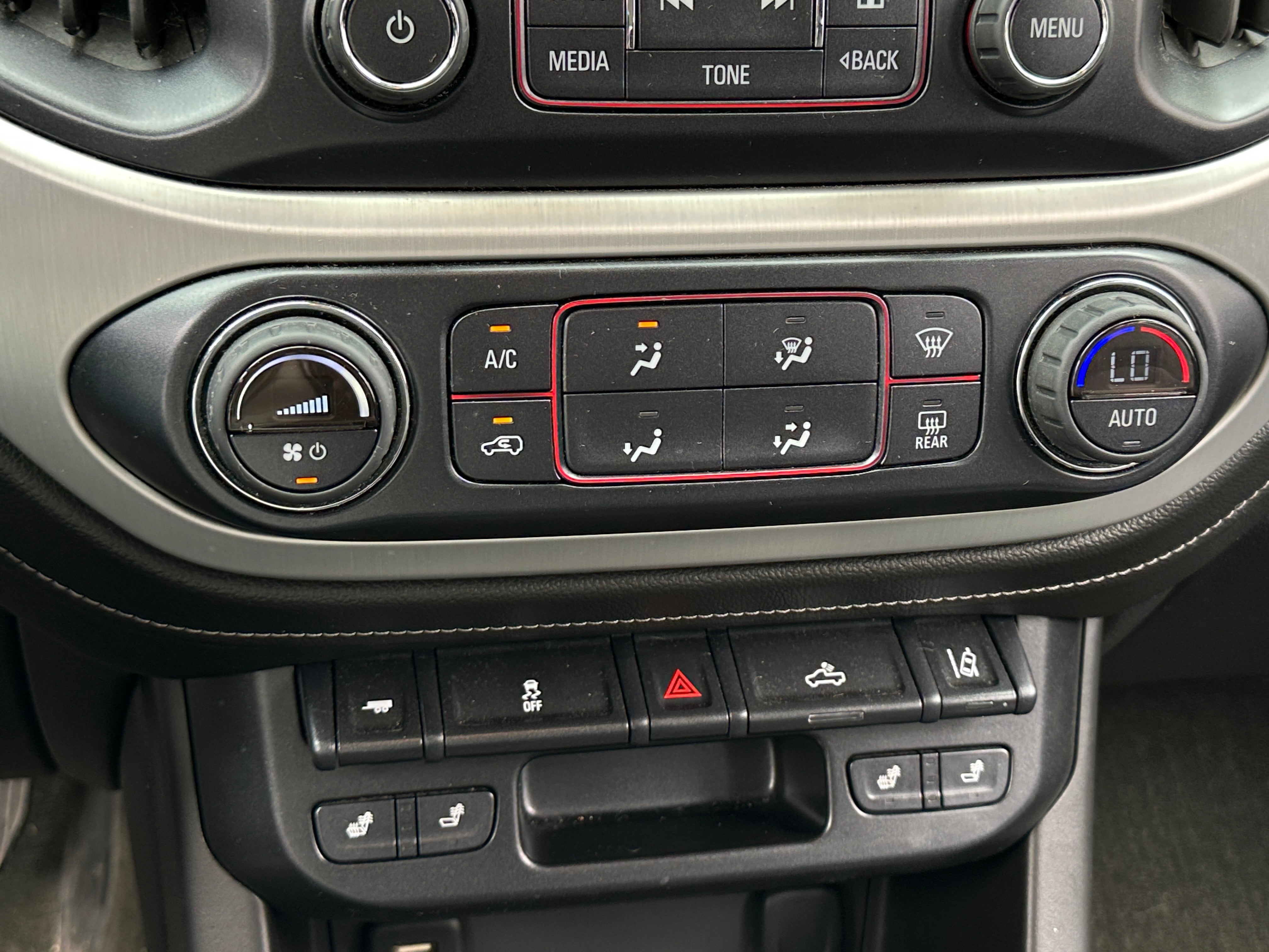 2016 GMC Canyon SLT 3