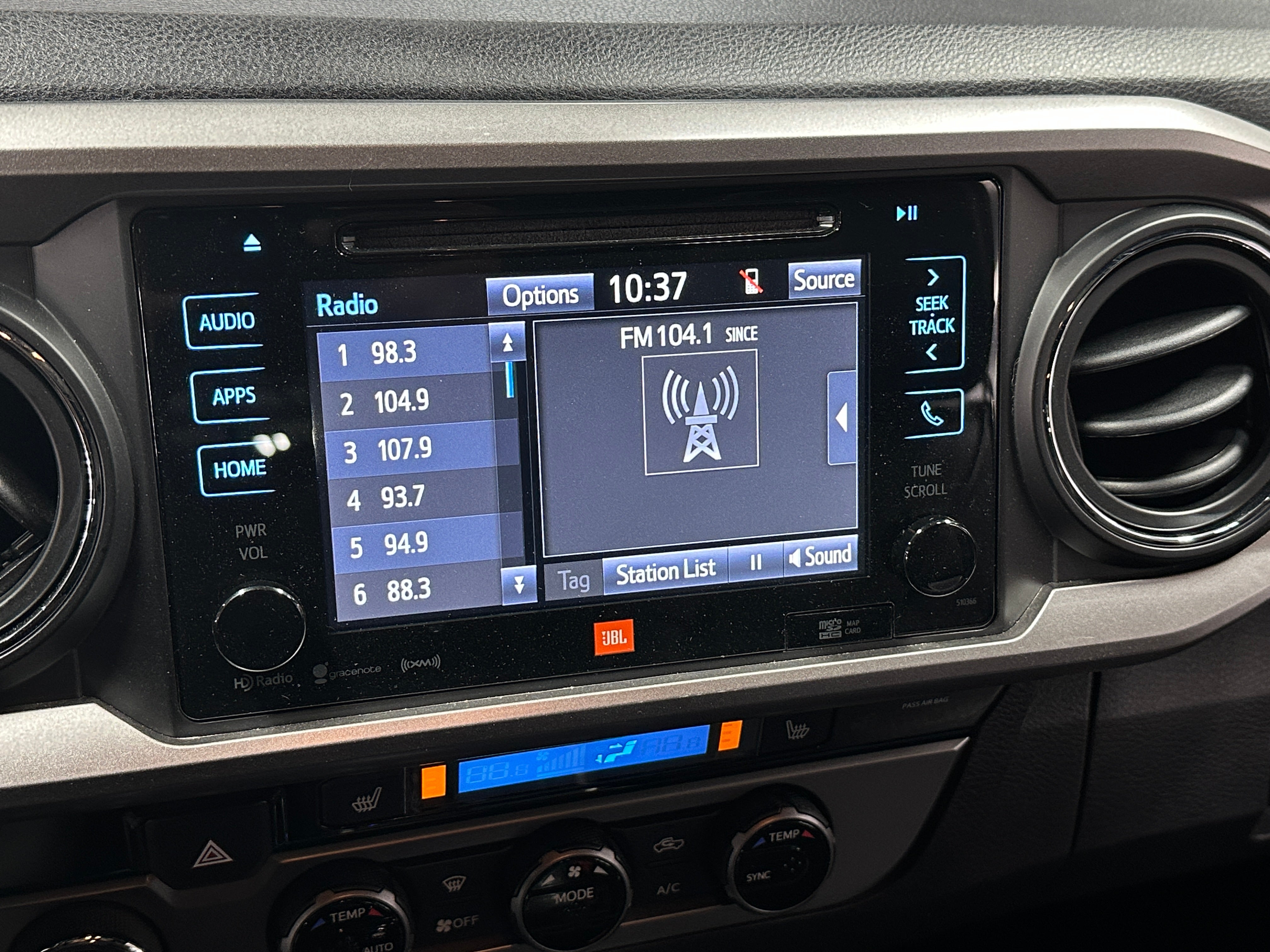 2018 Toyota Tacoma Limited 3