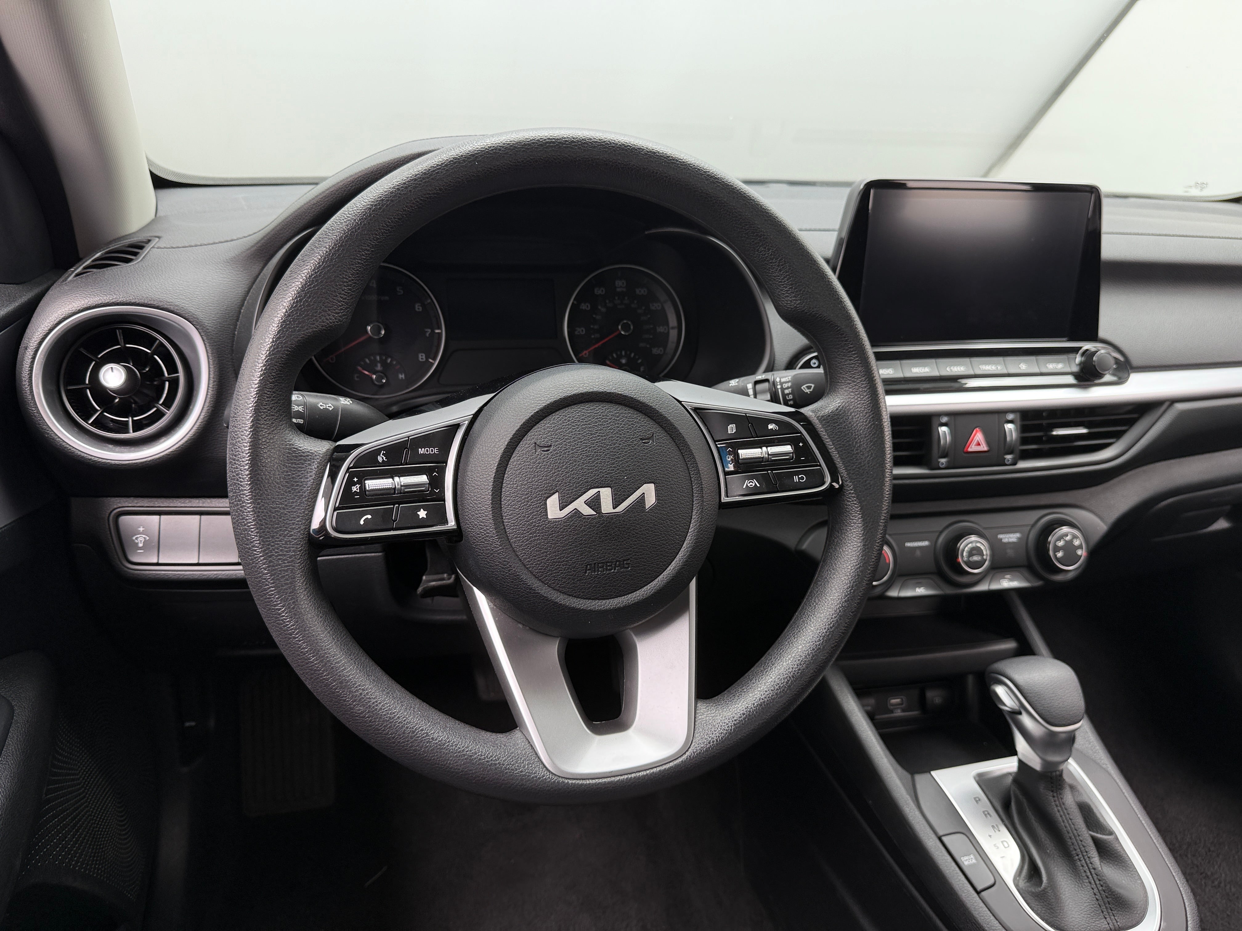 2024 Kia Forte LXS 5