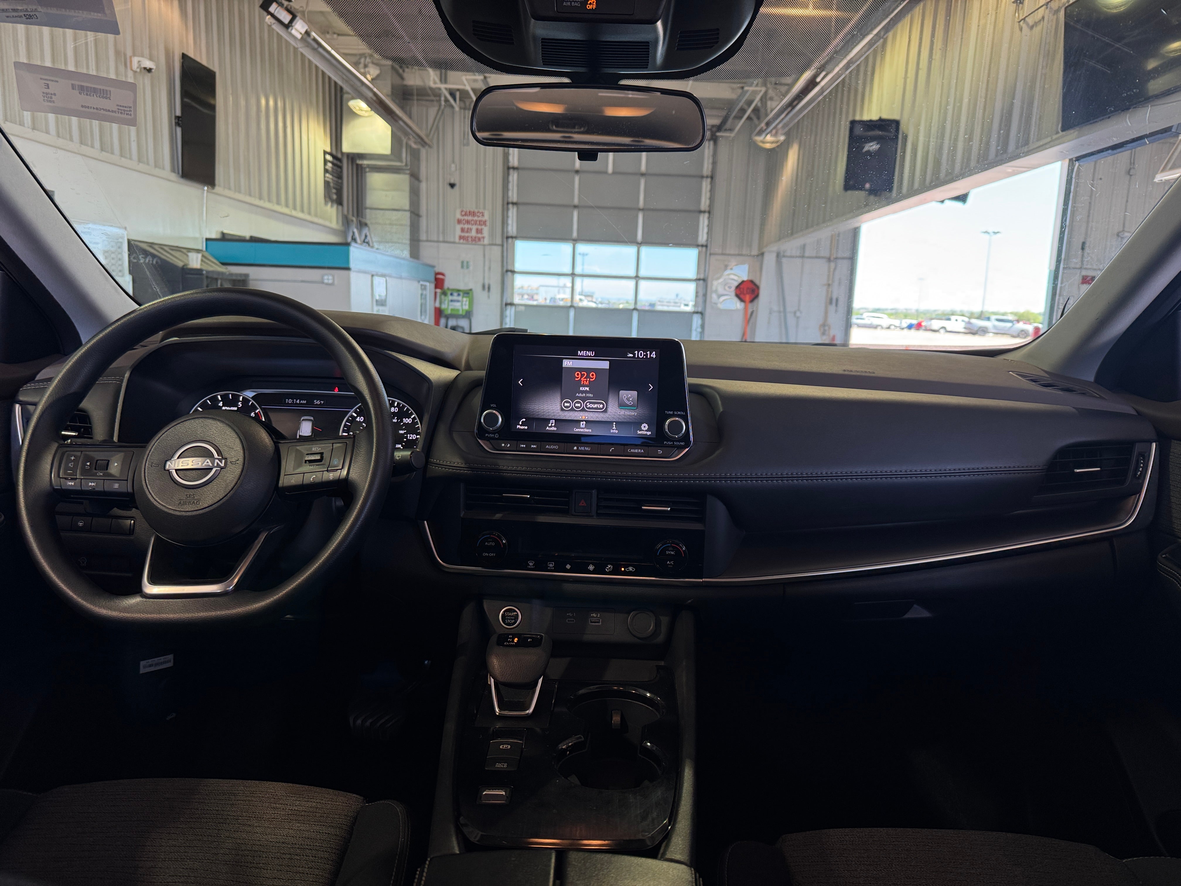 2023 Nissan Rogue SV 3