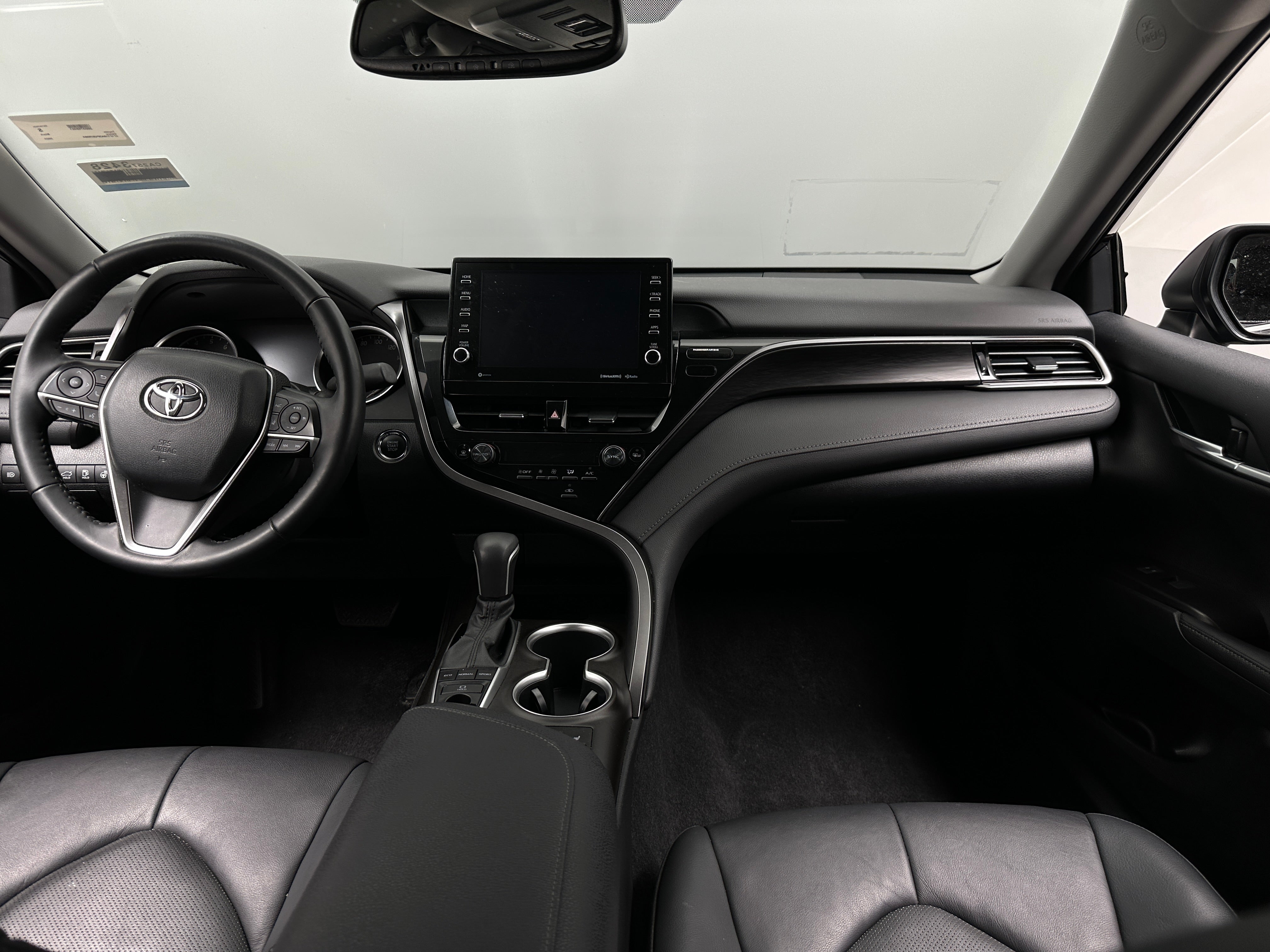 2023 Toyota Camry XLE 2