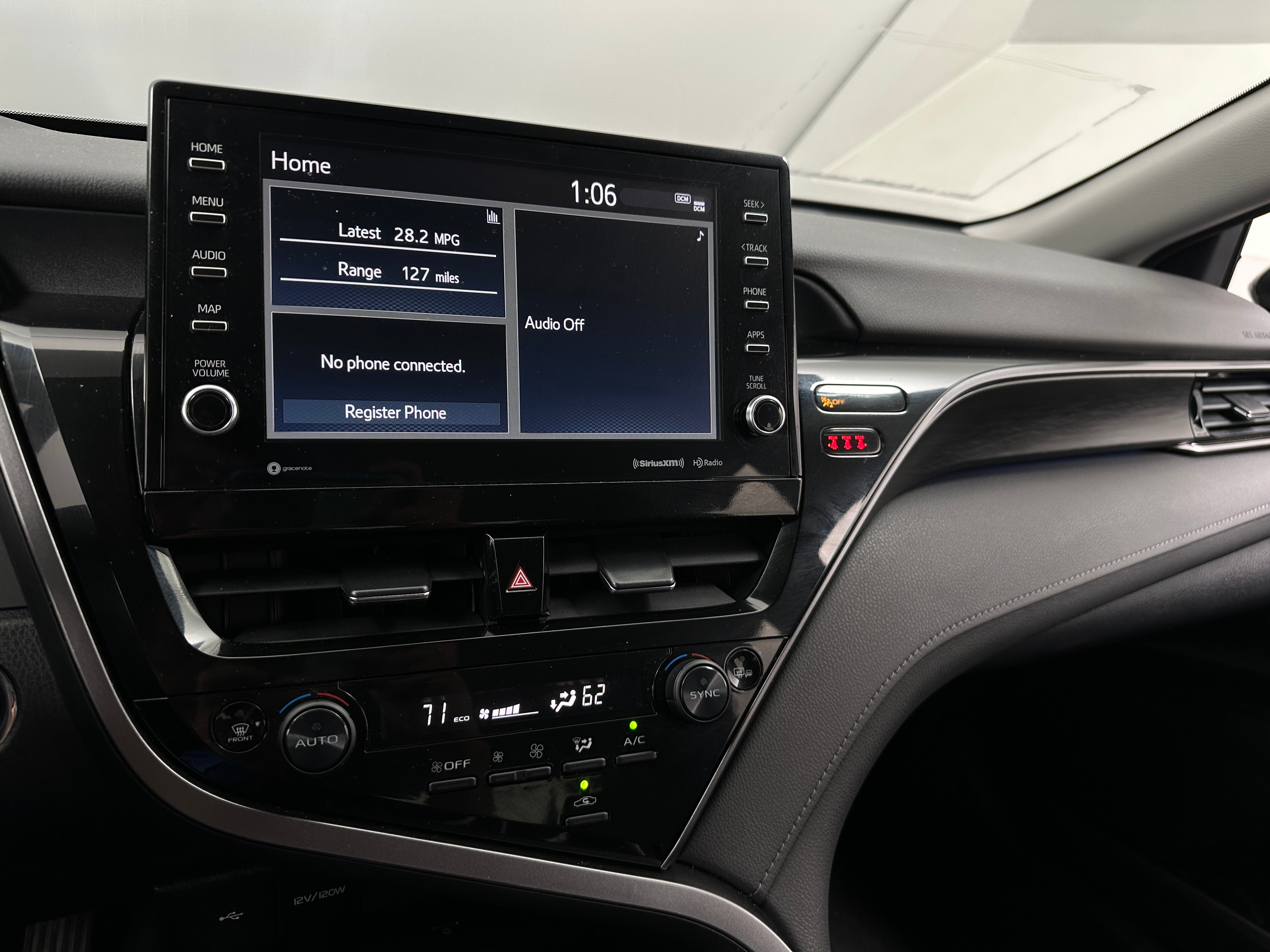 2023 Toyota Camry XLE 3