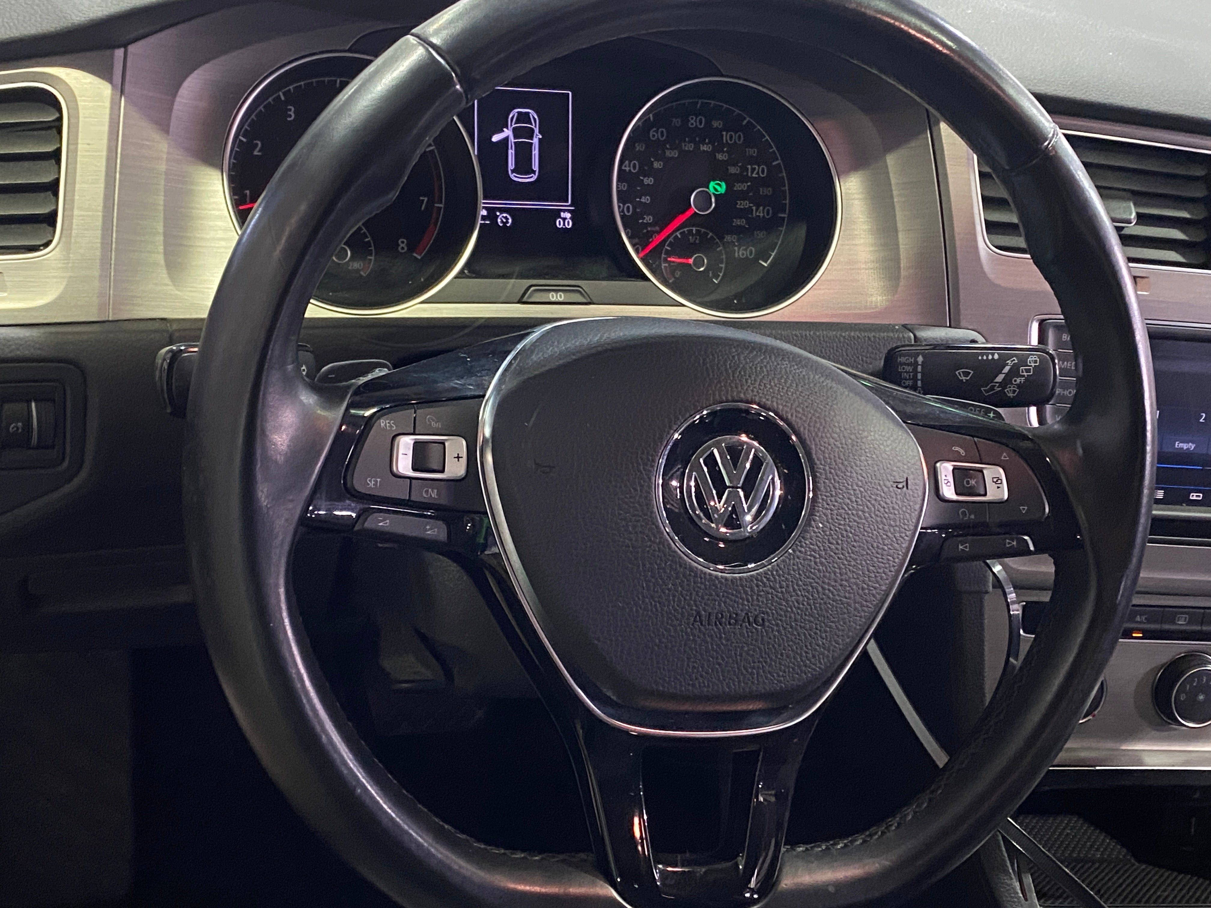 2017 Volkswagen Golf S 5