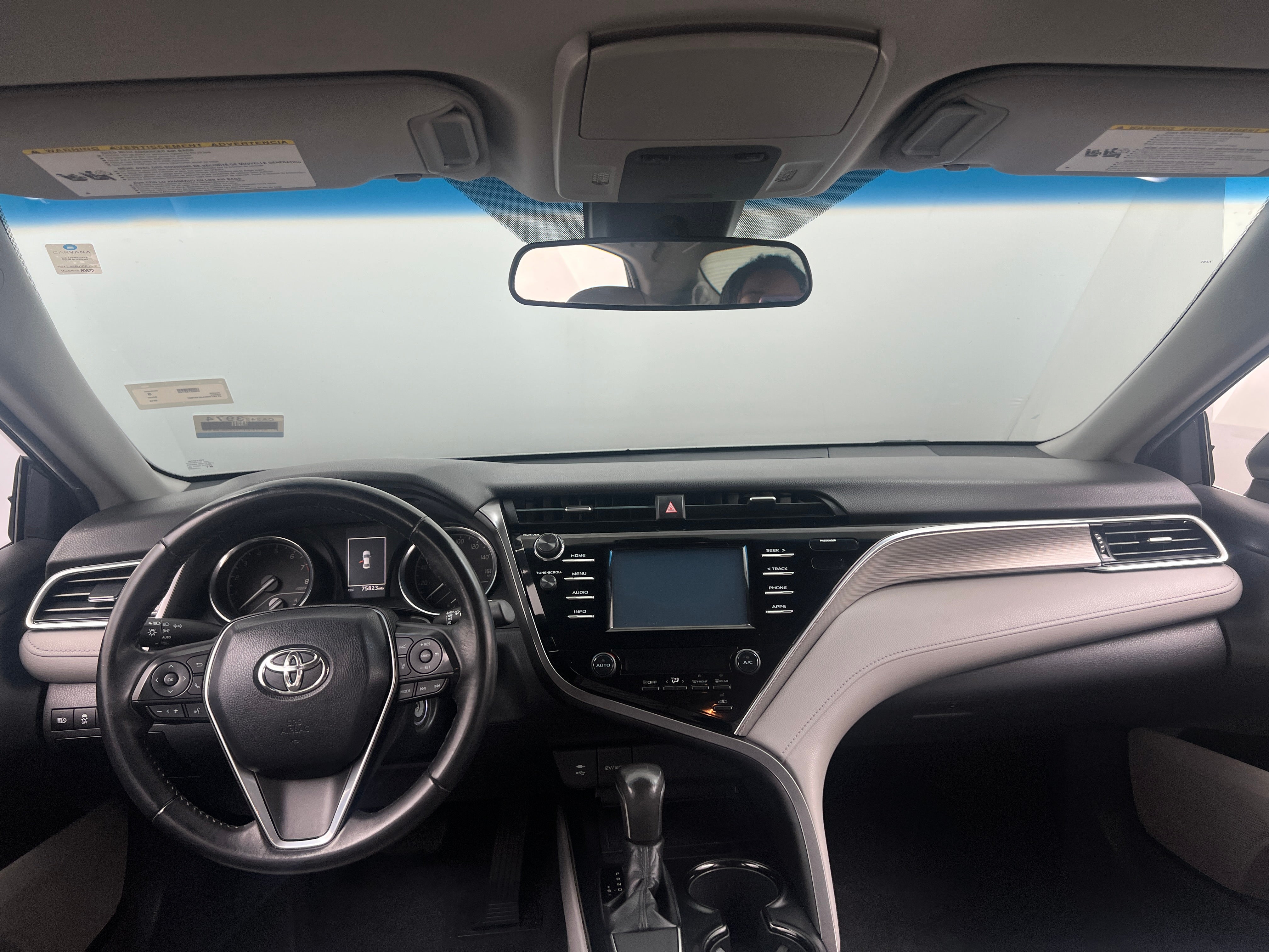2018 Toyota Camry SE 3