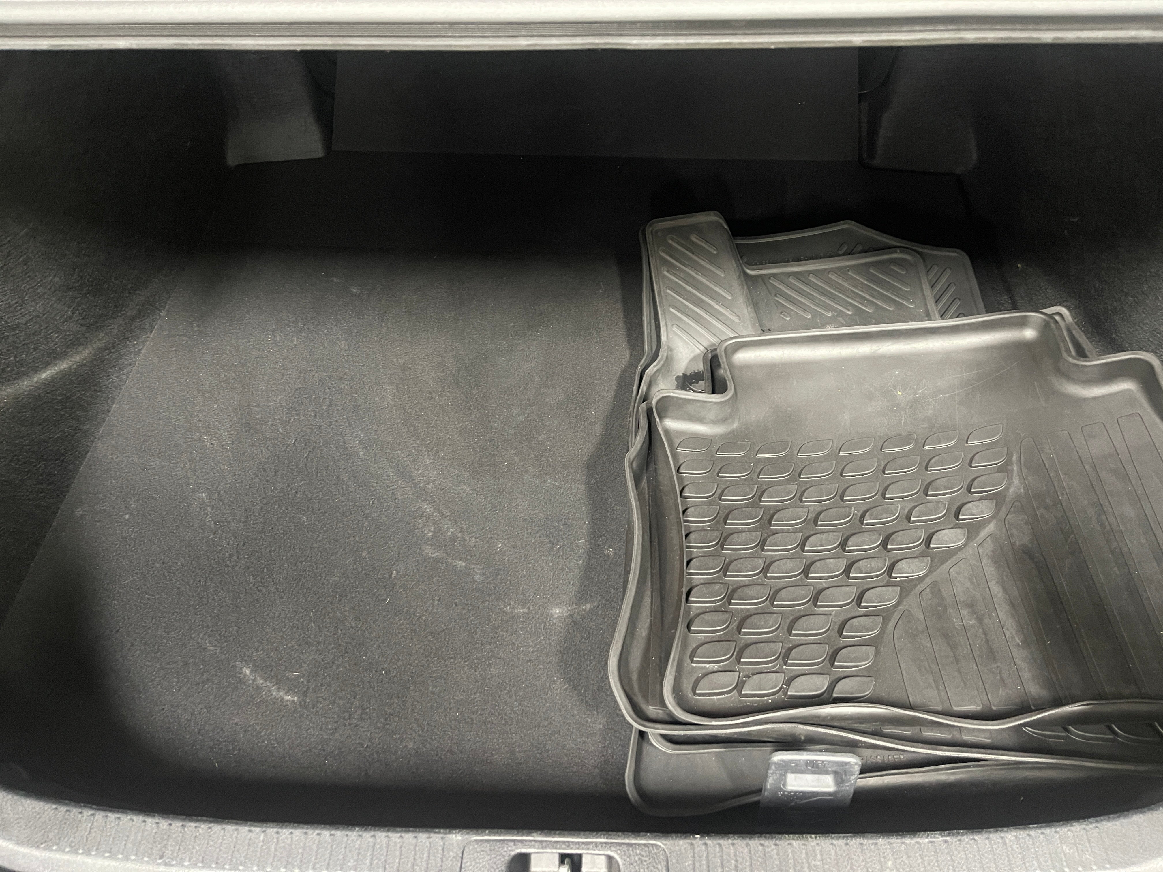 2018 Toyota Camry SE 7