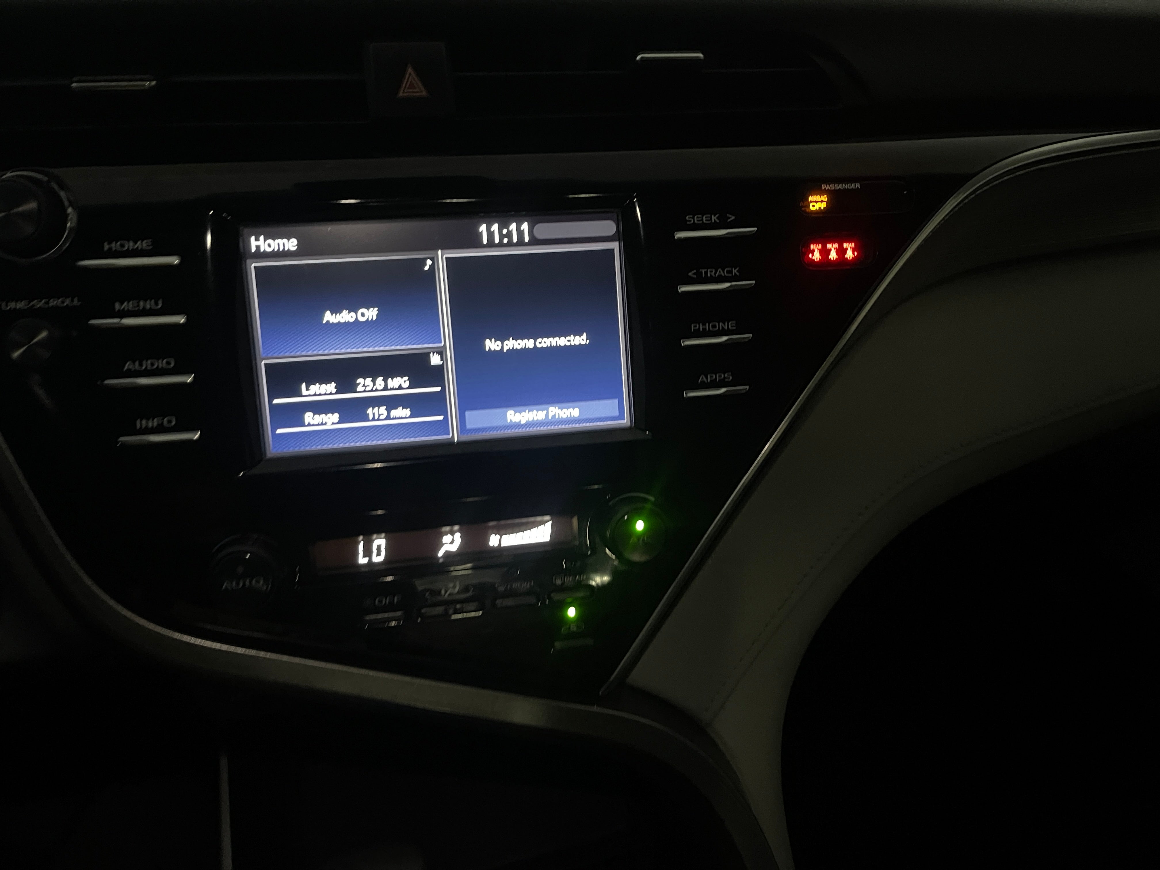 2018 Toyota Camry SE 4