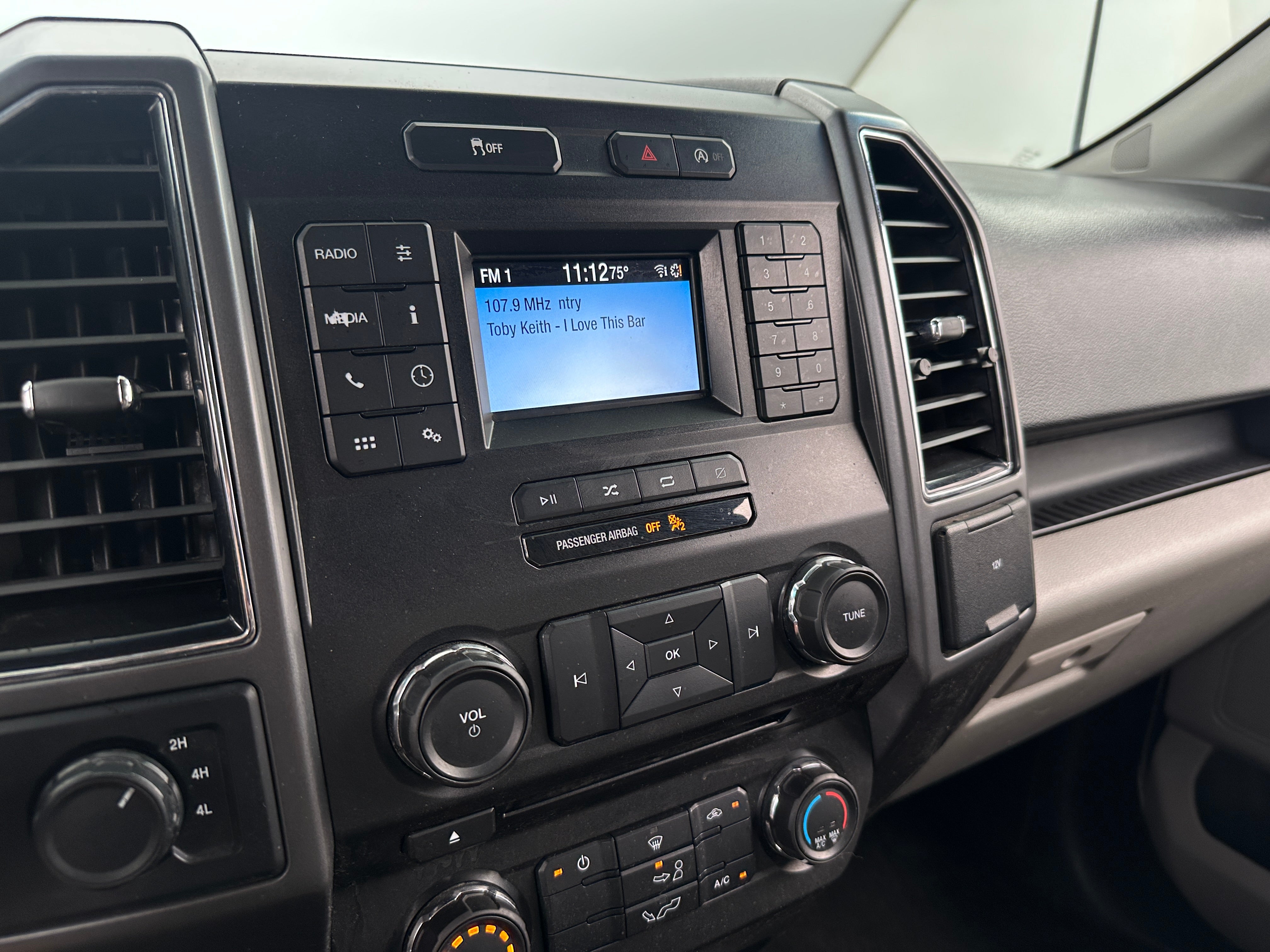 2018 Ford Econoline E-150 4