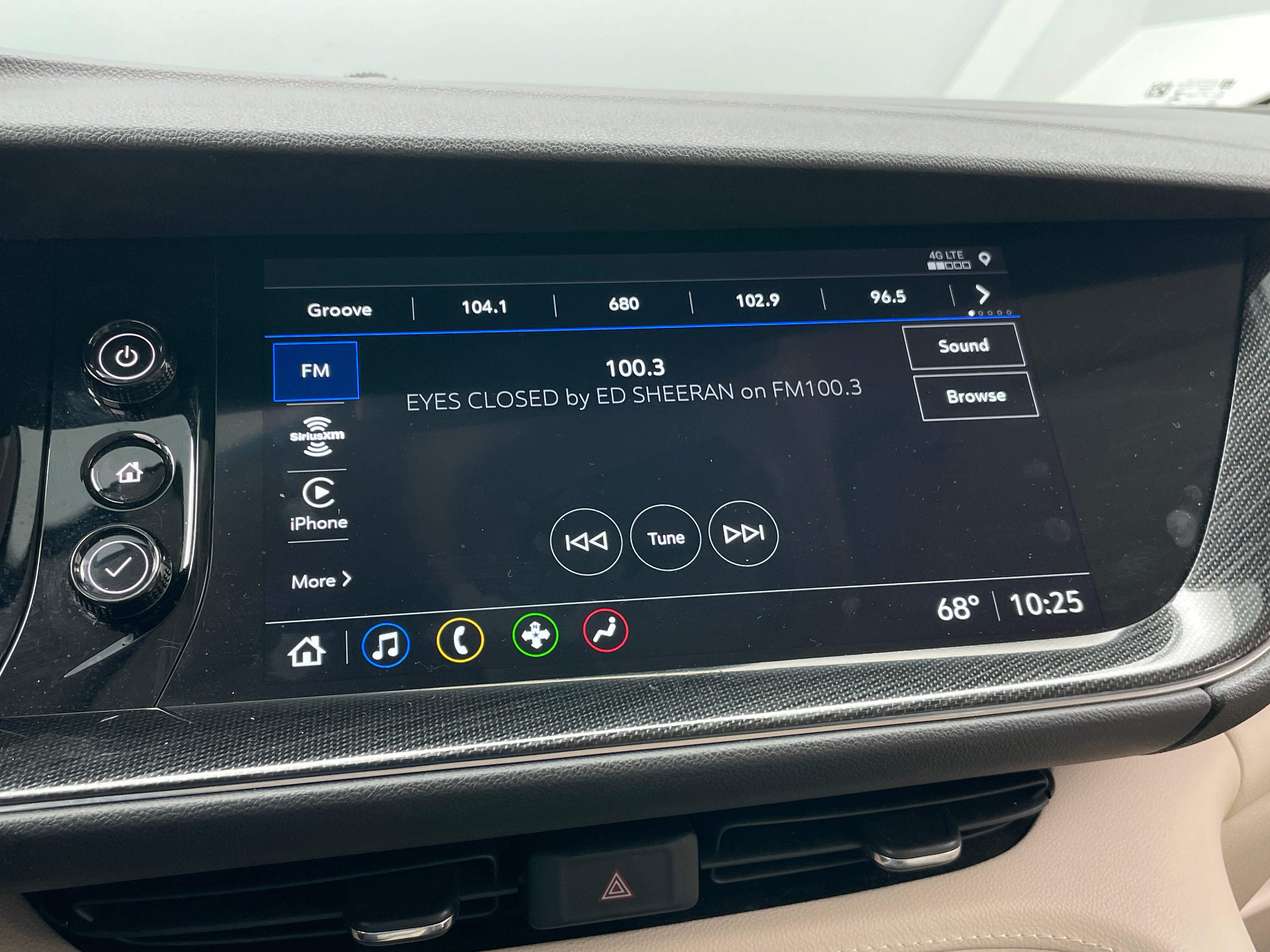 2023 Buick Envision Preferred 4