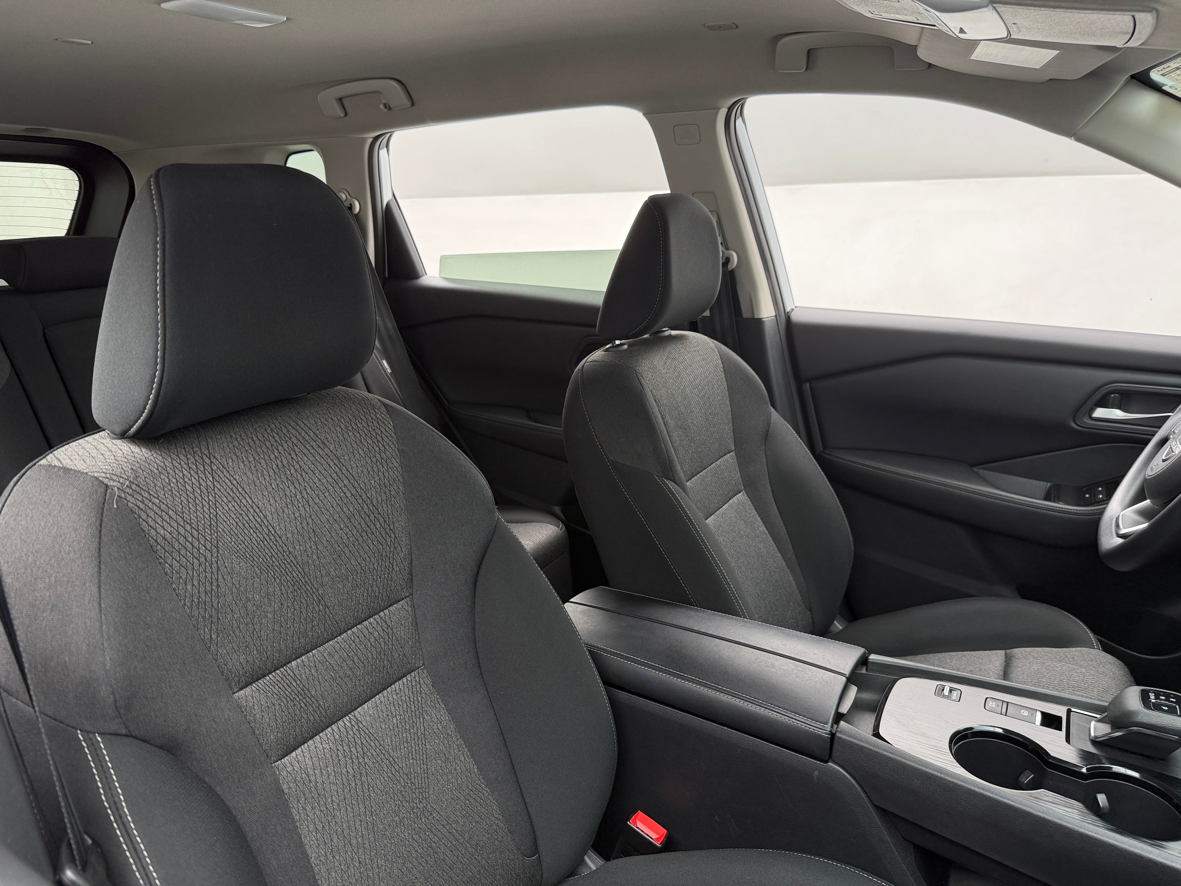 2024 Nissan Rogue SV 2