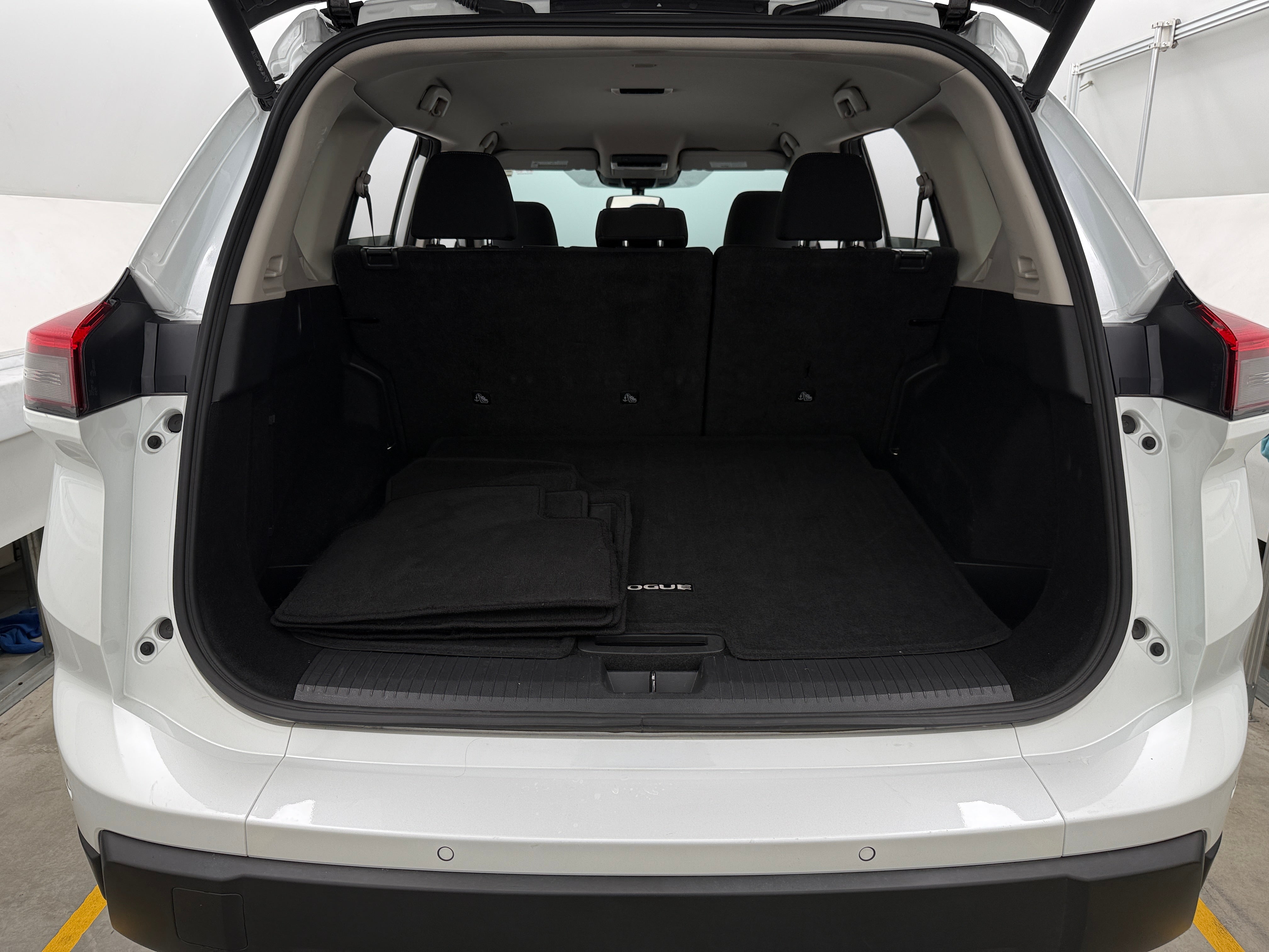 2024 Nissan Rogue SV 7