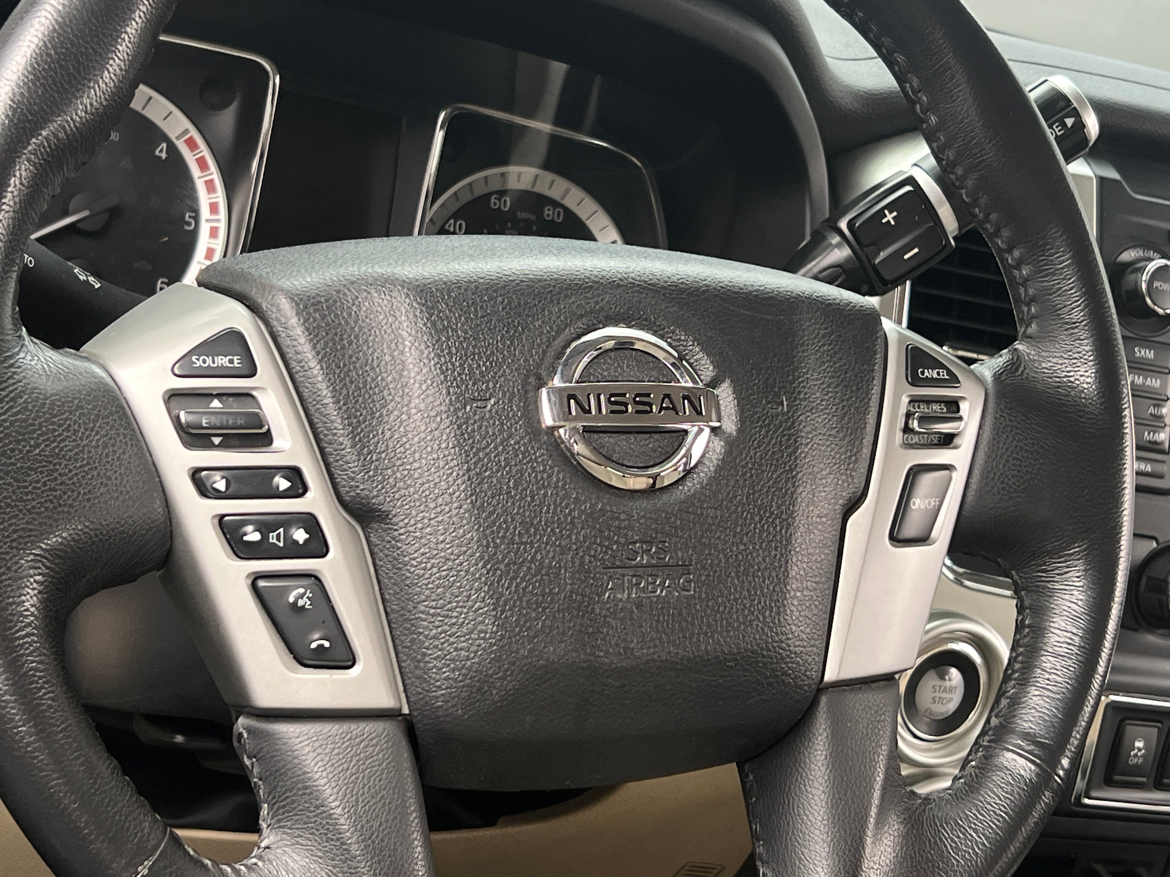 2016 Nissan Titan SV 5