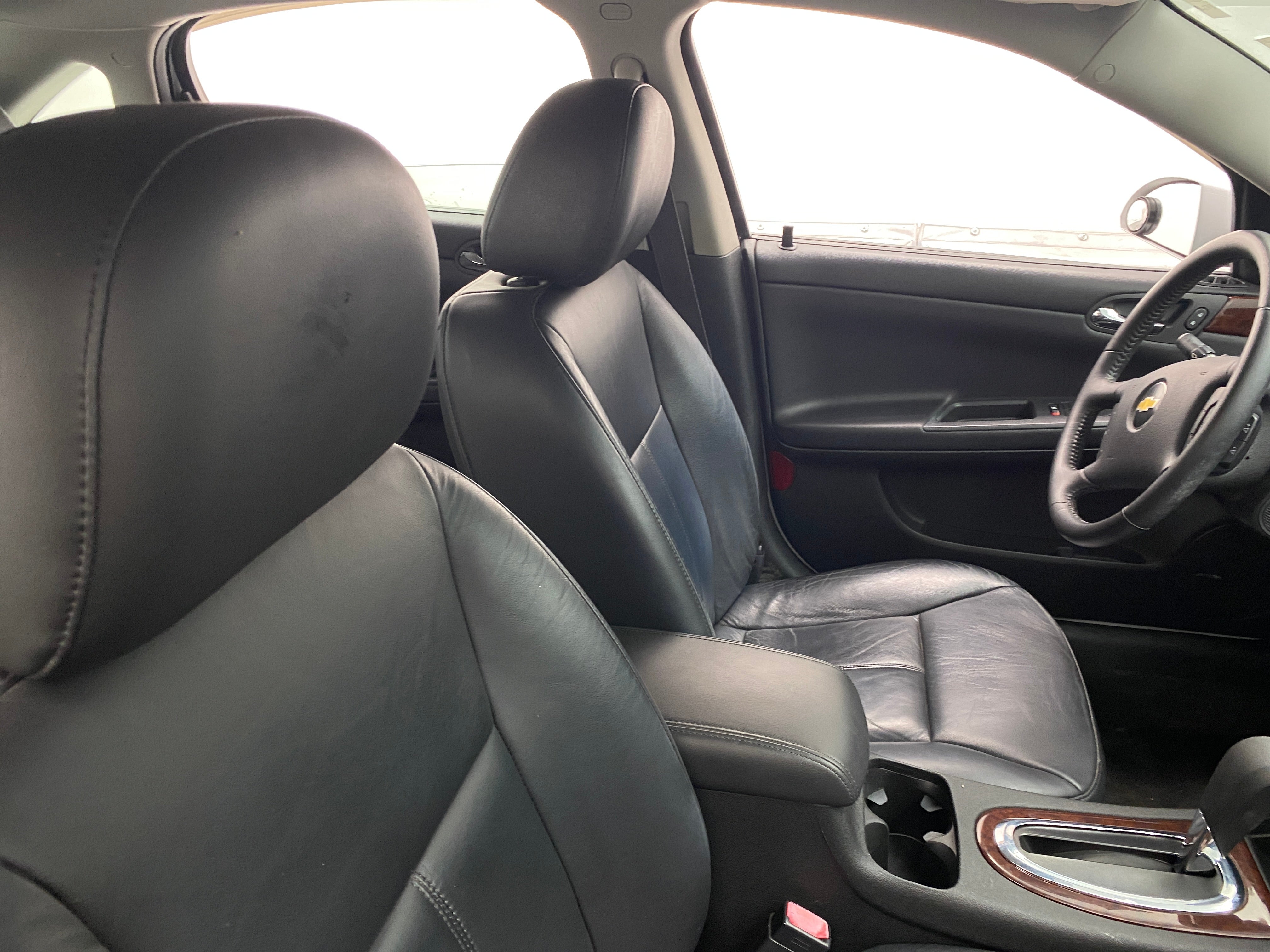 2011 Chevrolet Impala LT 2