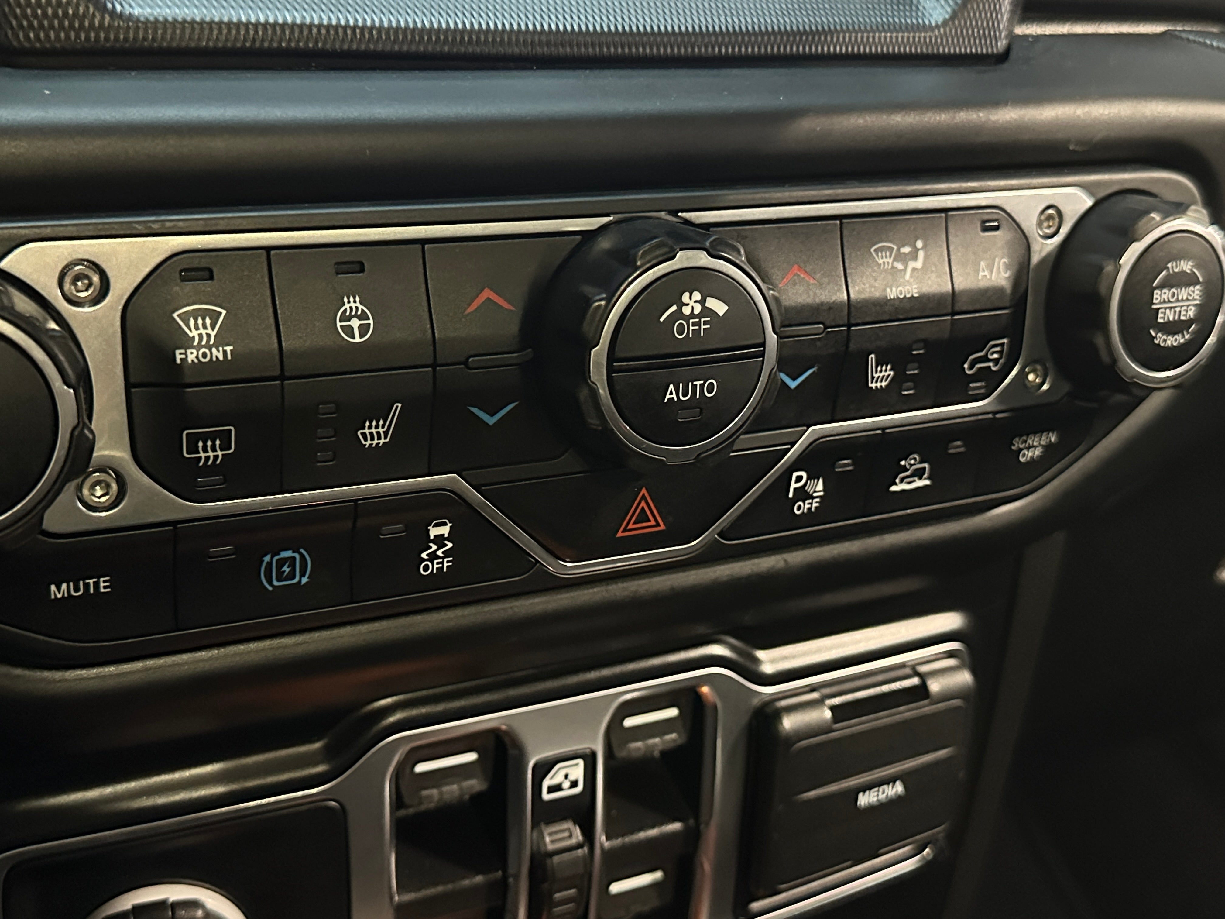 2021 Jeep Wrangler Unlimited Rubicon 4xe 3