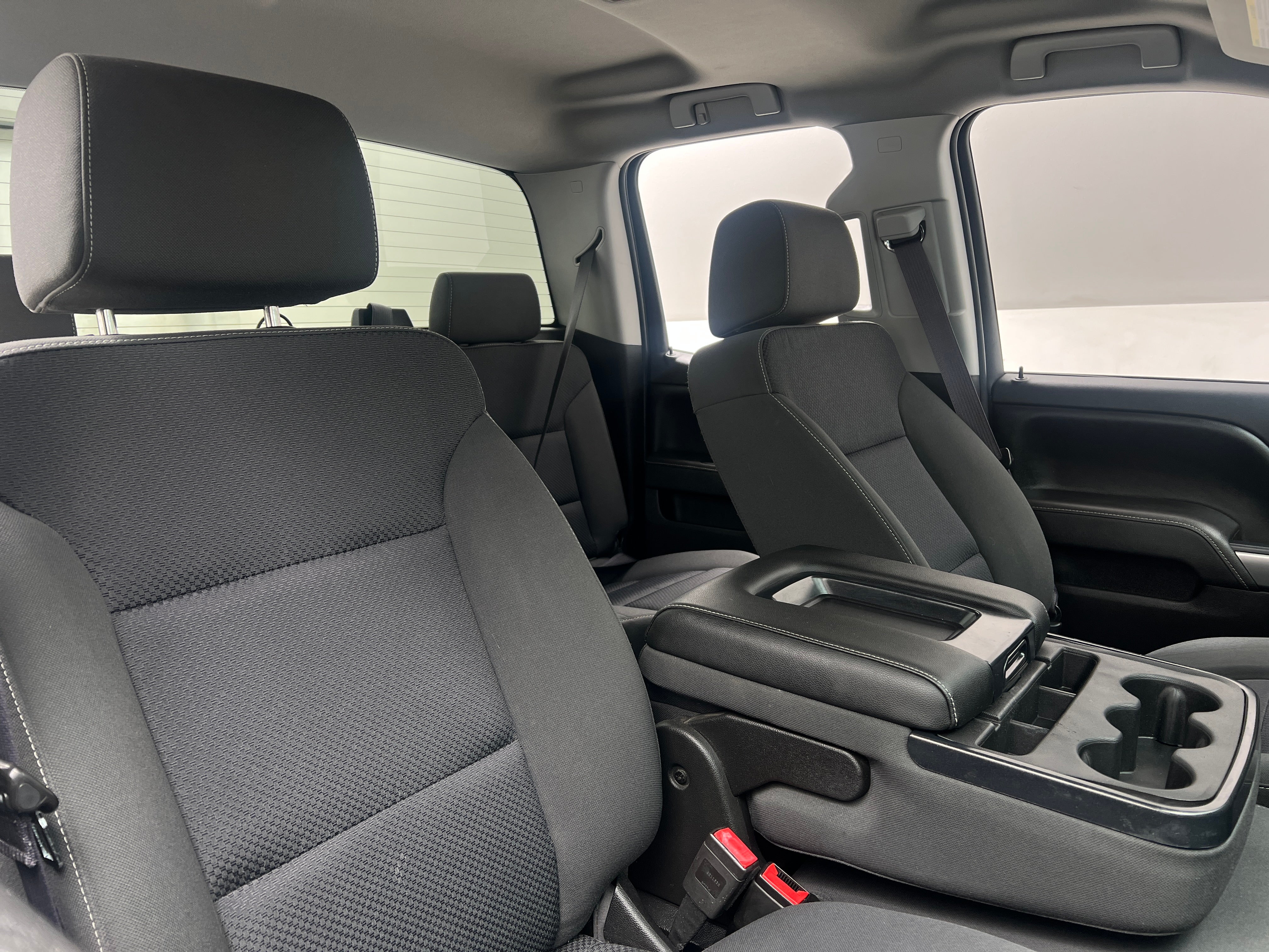 2017 Chevrolet Silverado 1500 LT 2