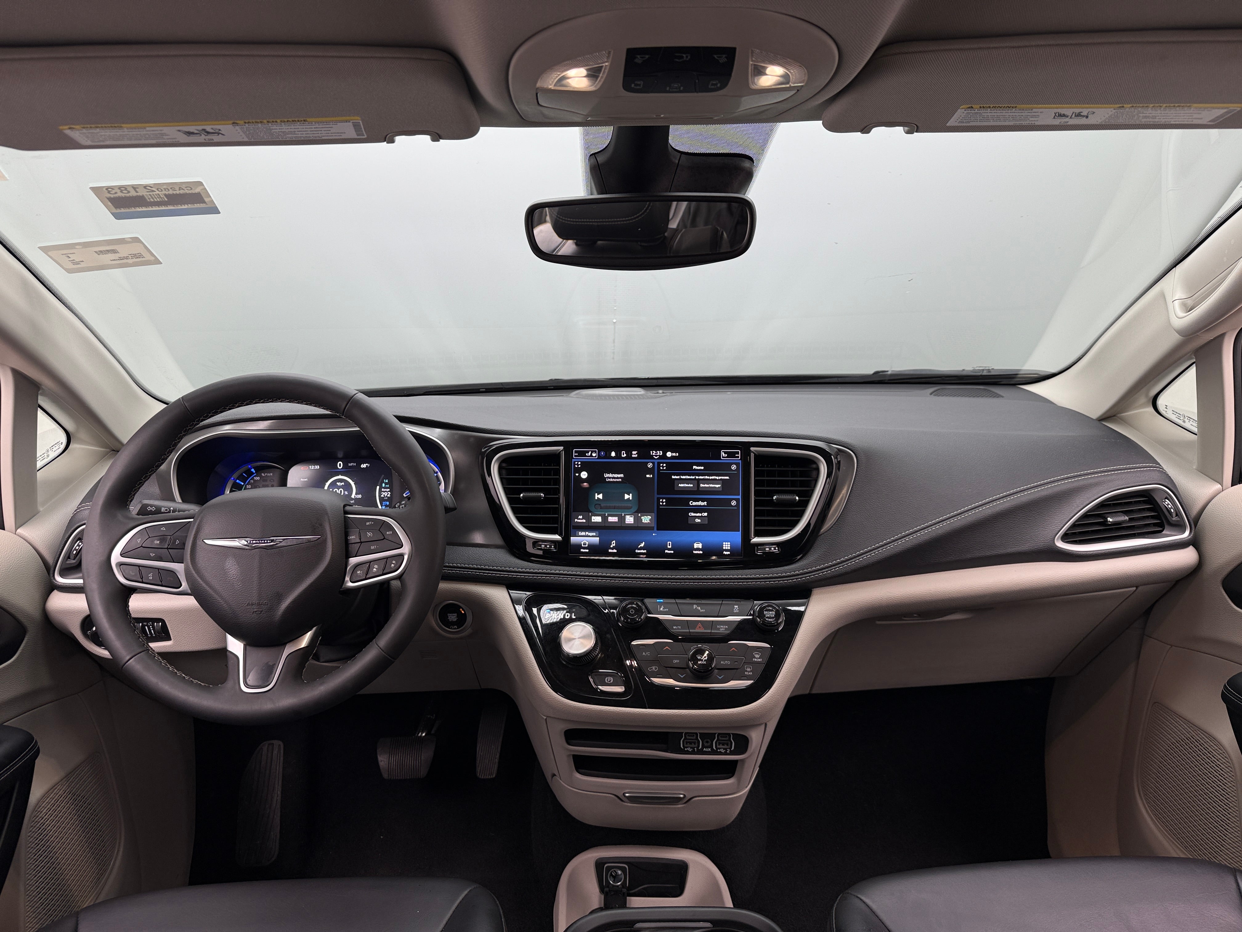 2023 Chrysler Pacifica Hybrid Touring L 2
