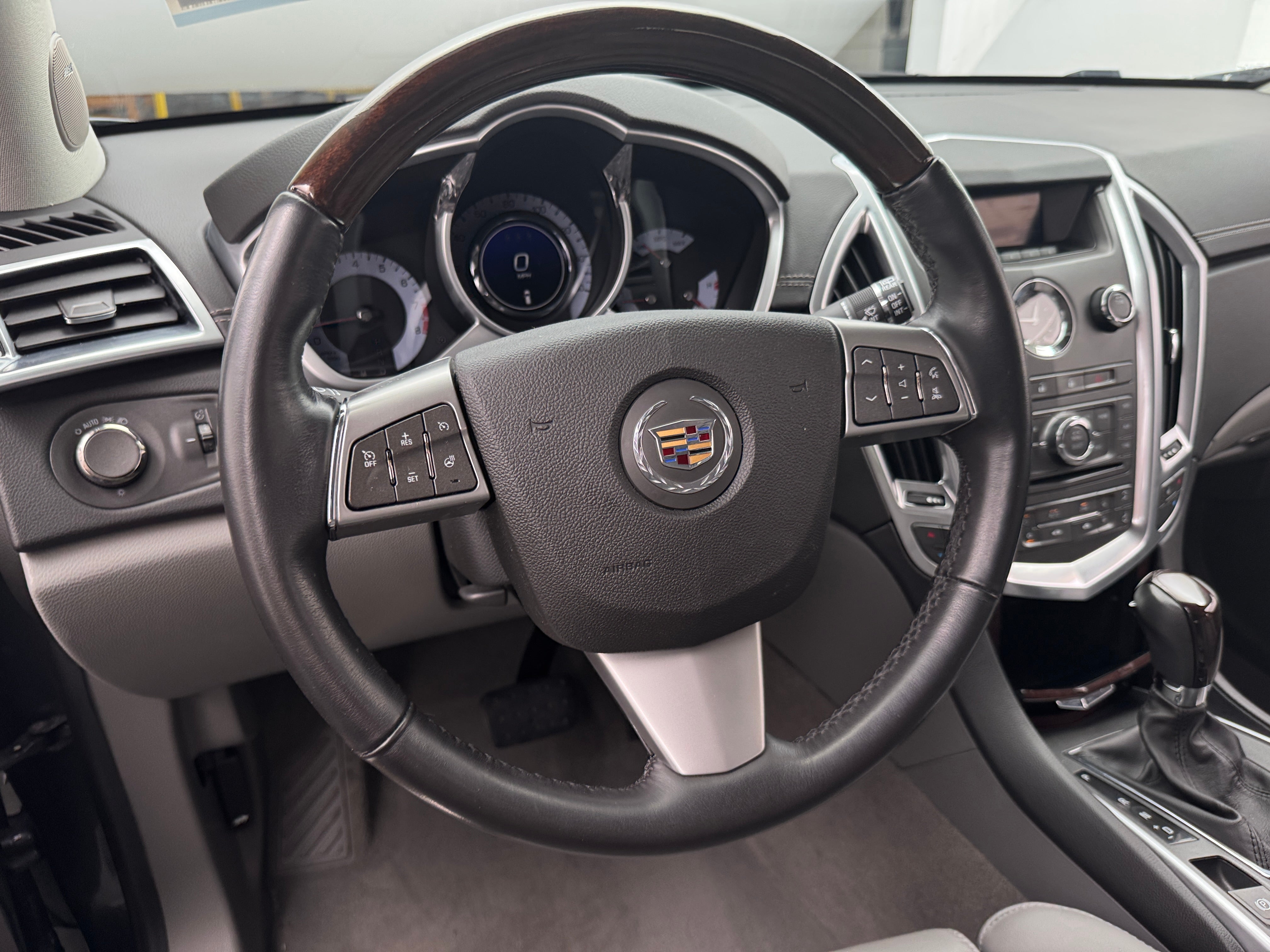 2012 Cadillac SRX Base 4
