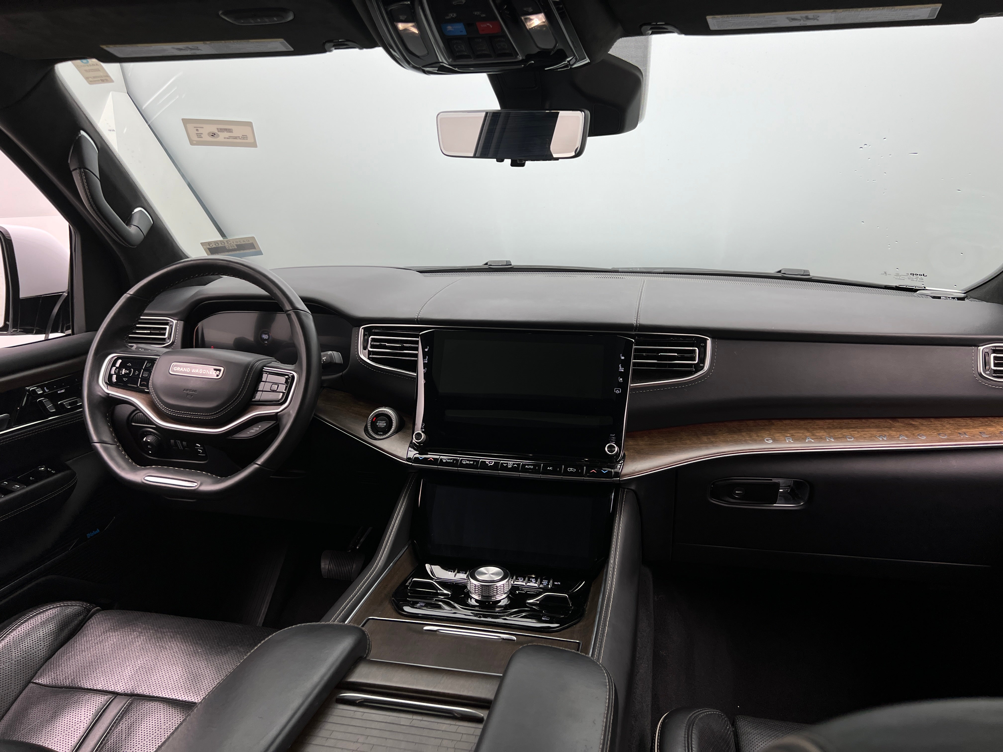 2022 Jeep Grand Wagoneer Series II 2