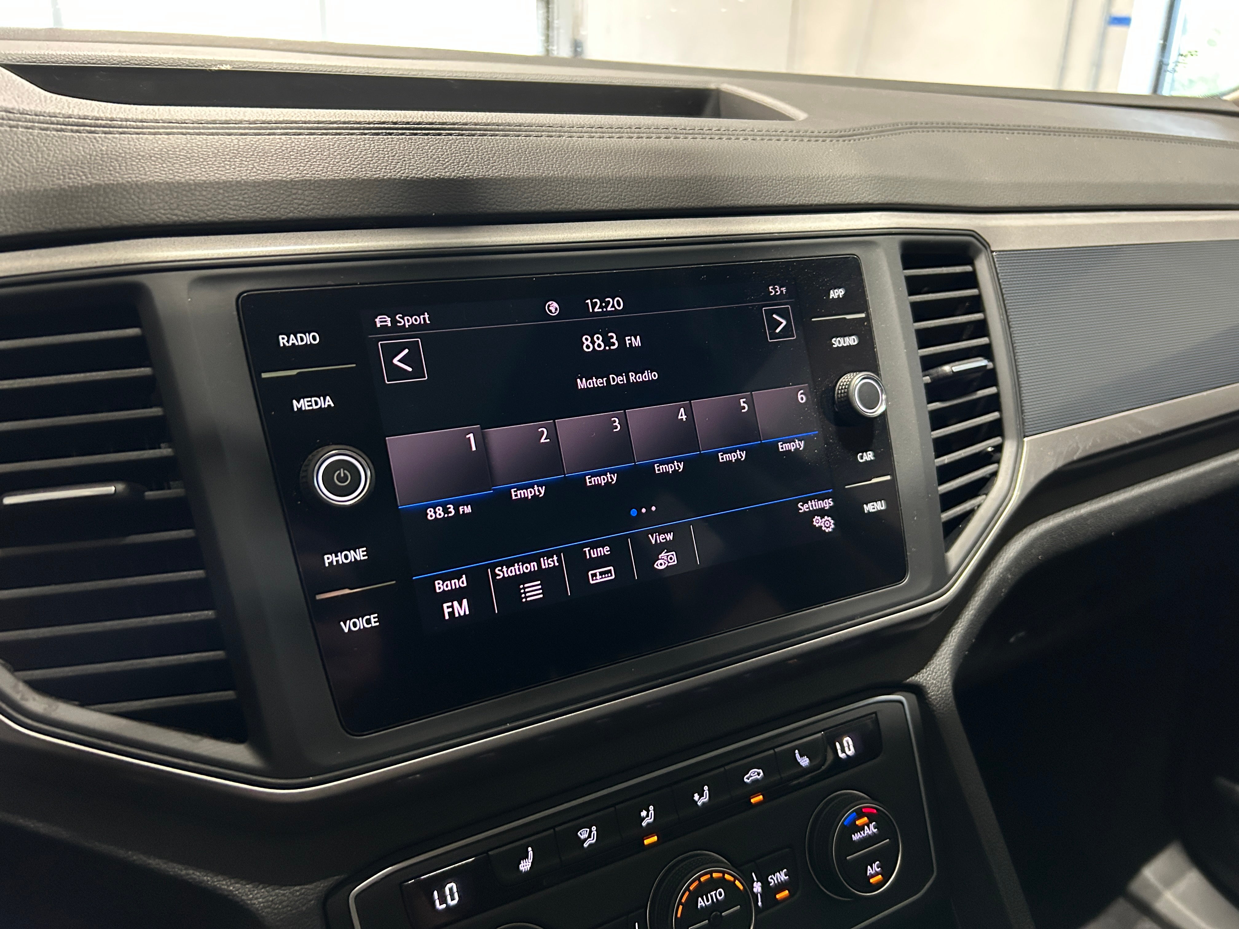 2021 Volkswagen Atlas SE 4