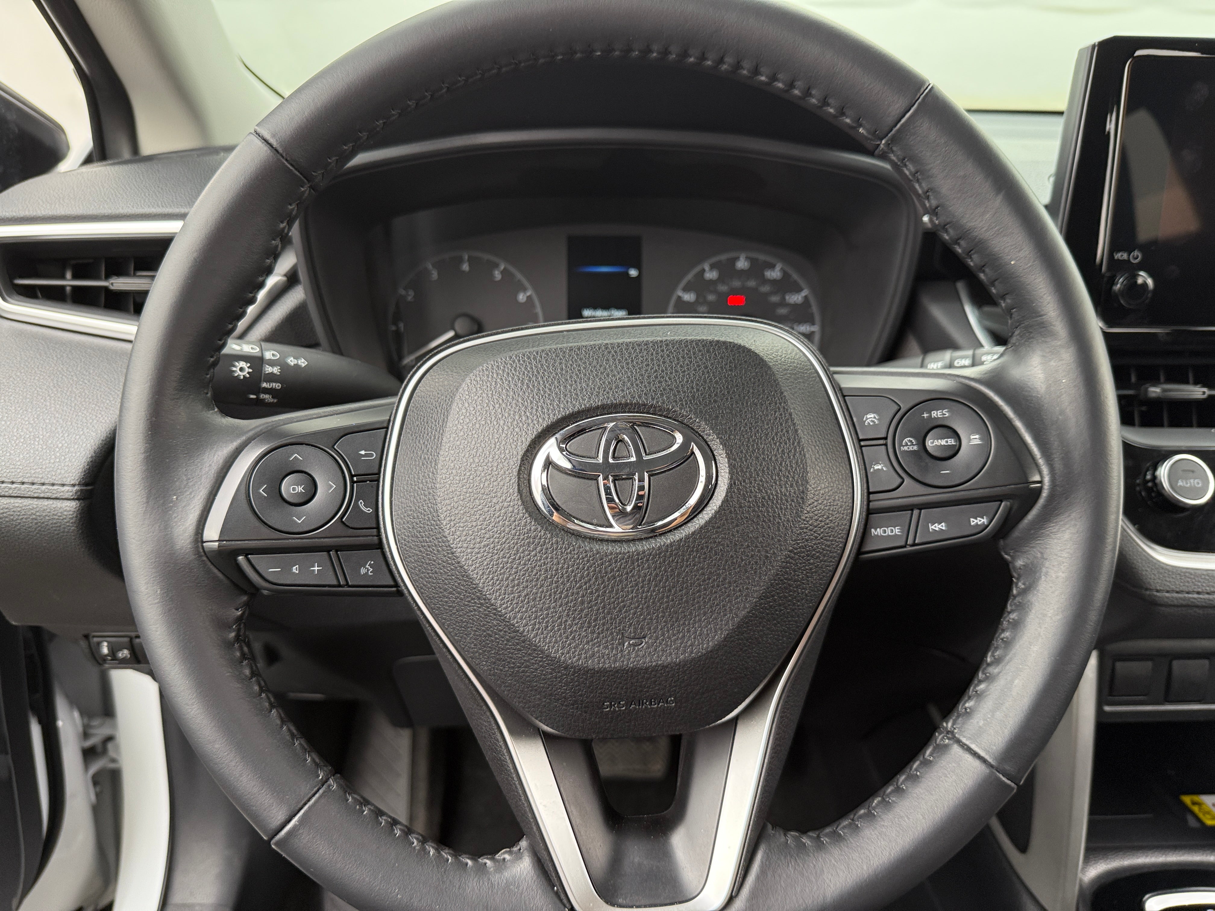 2023 Toyota Corolla Cross LE 5