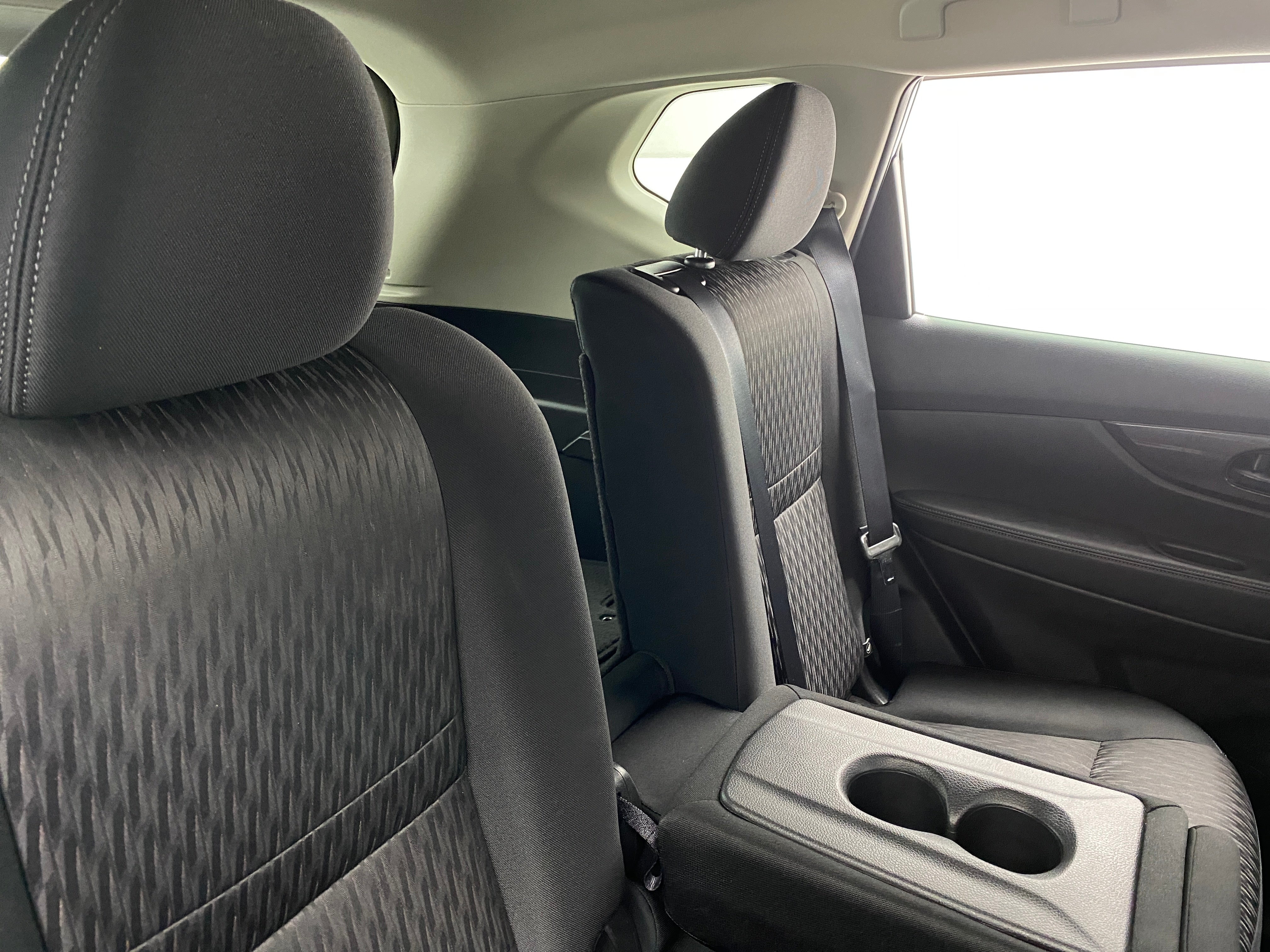 2019 Nissan Rogue S 6
