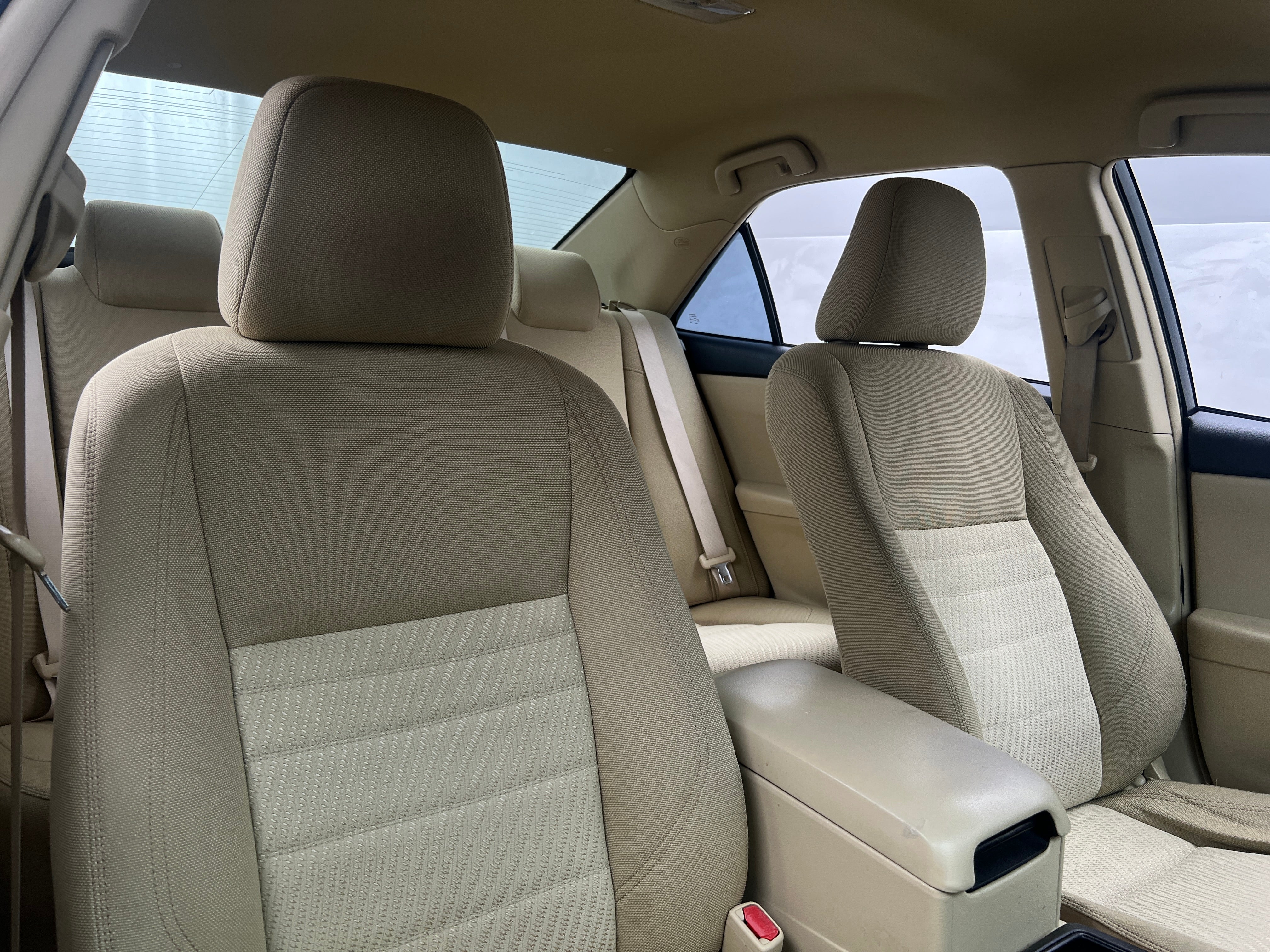 2015 Toyota Camry LE 2