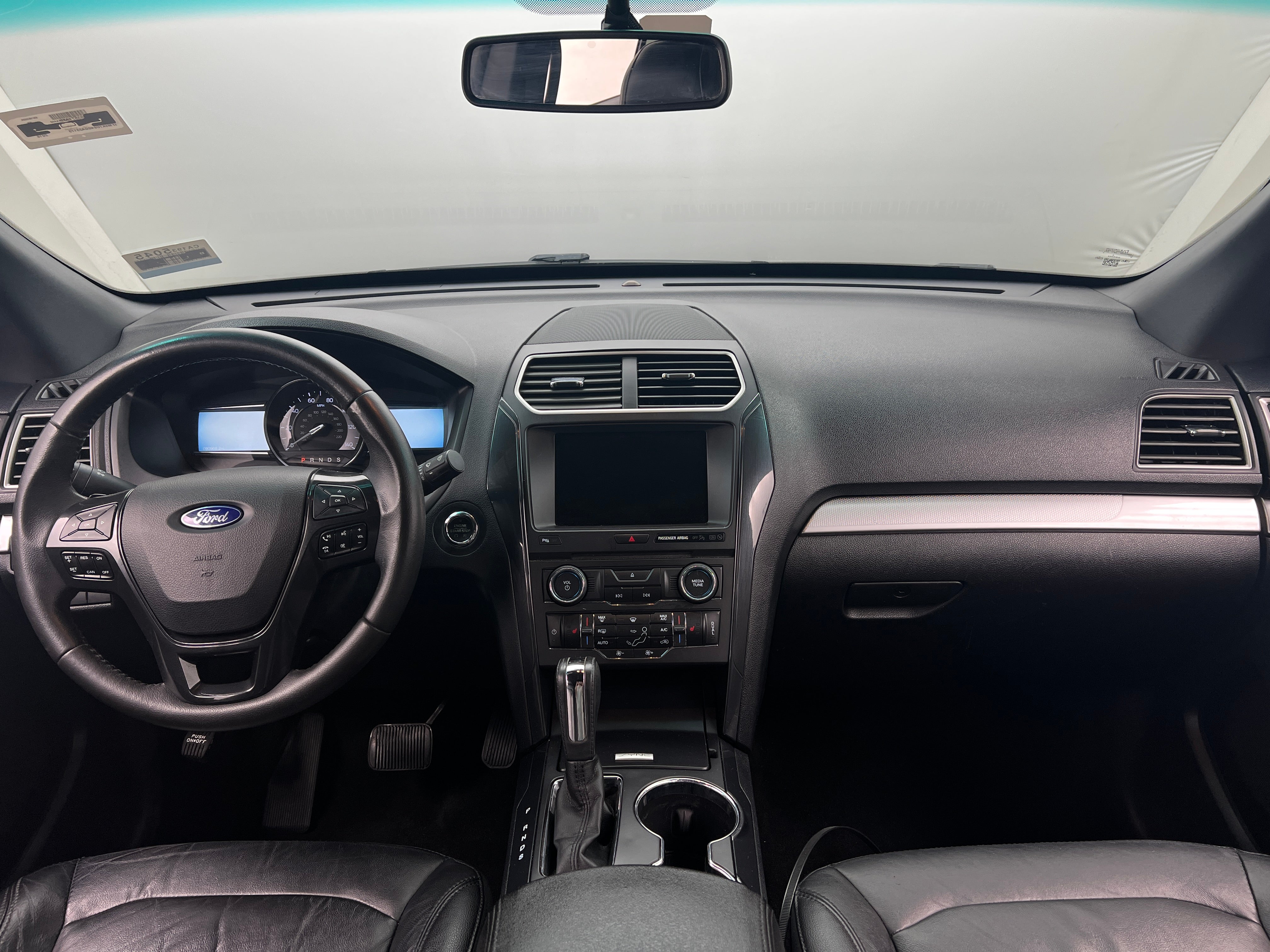 2016 Ford Explorer XLT 3