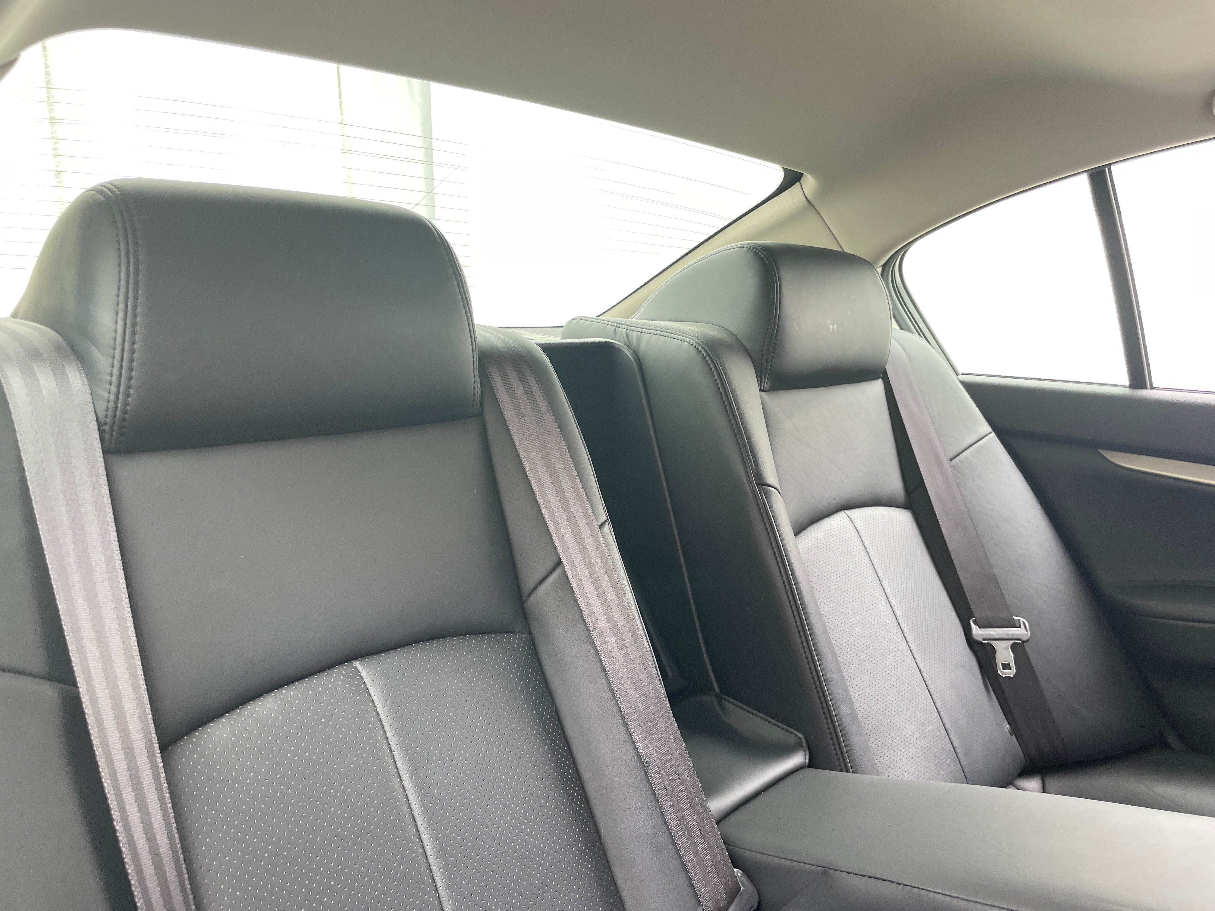 2013 INFINITI G37 X 5
