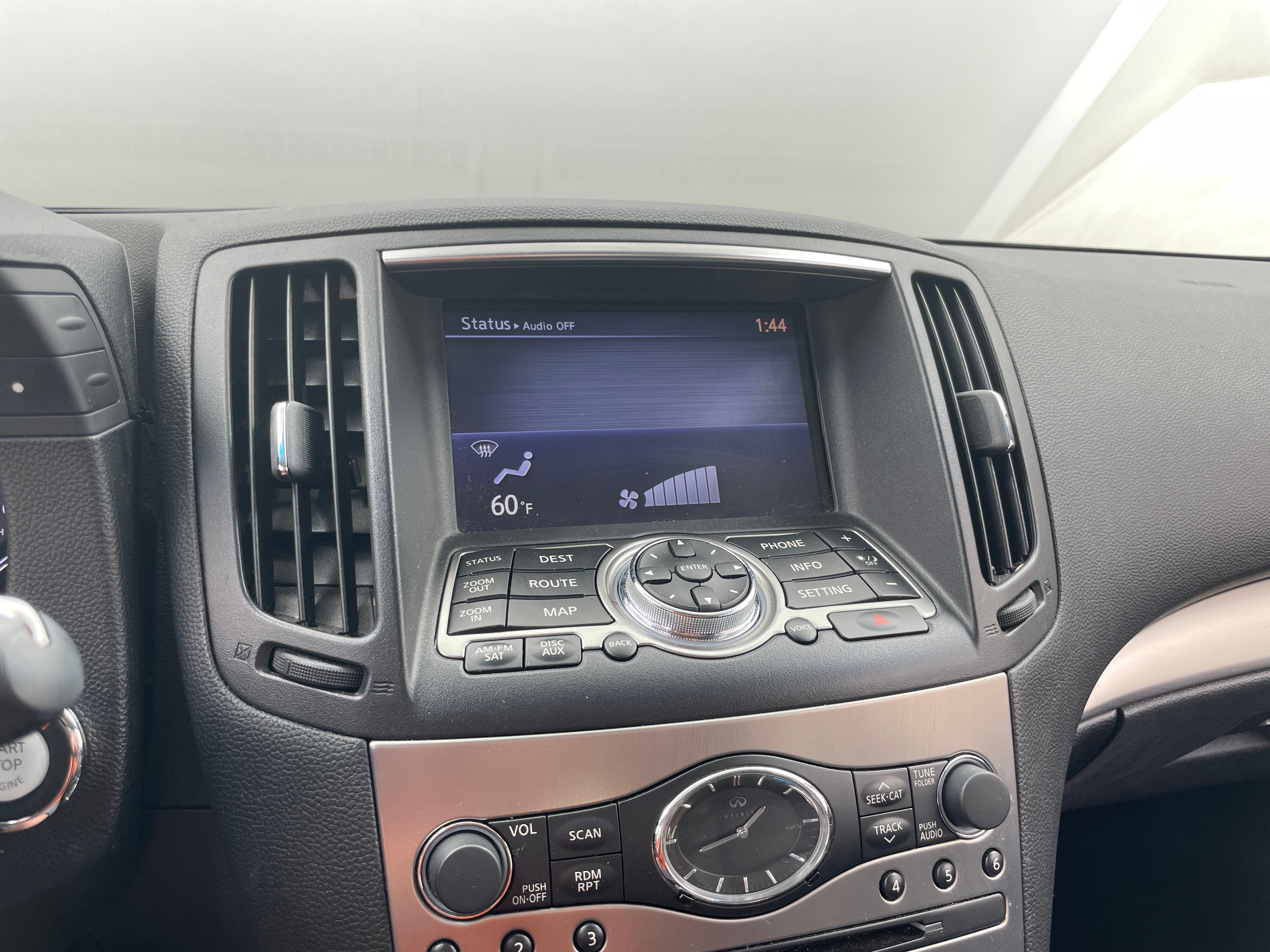 2013 INFINITI G37 X 3