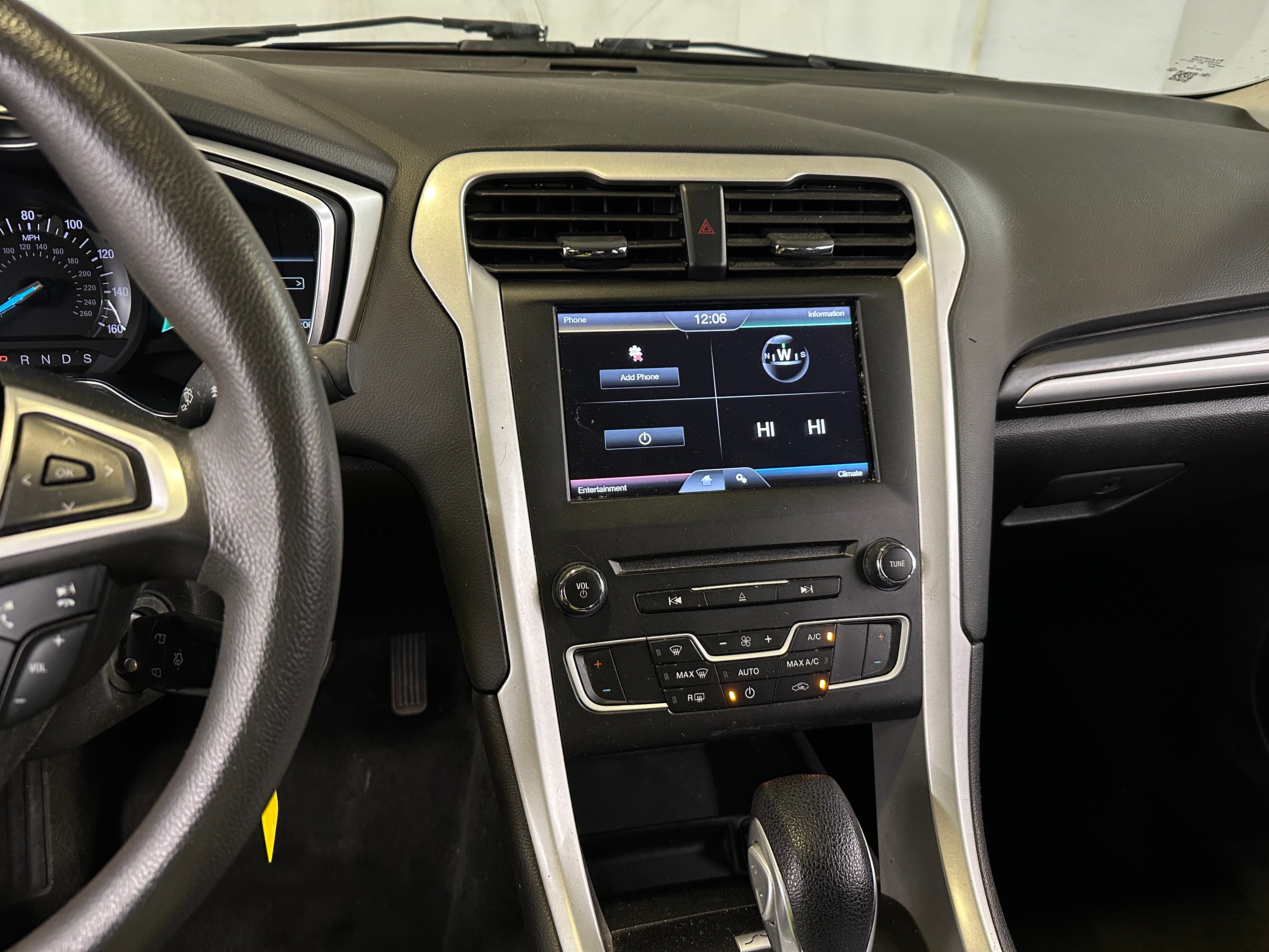 2016 Ford Fusion SE 4
