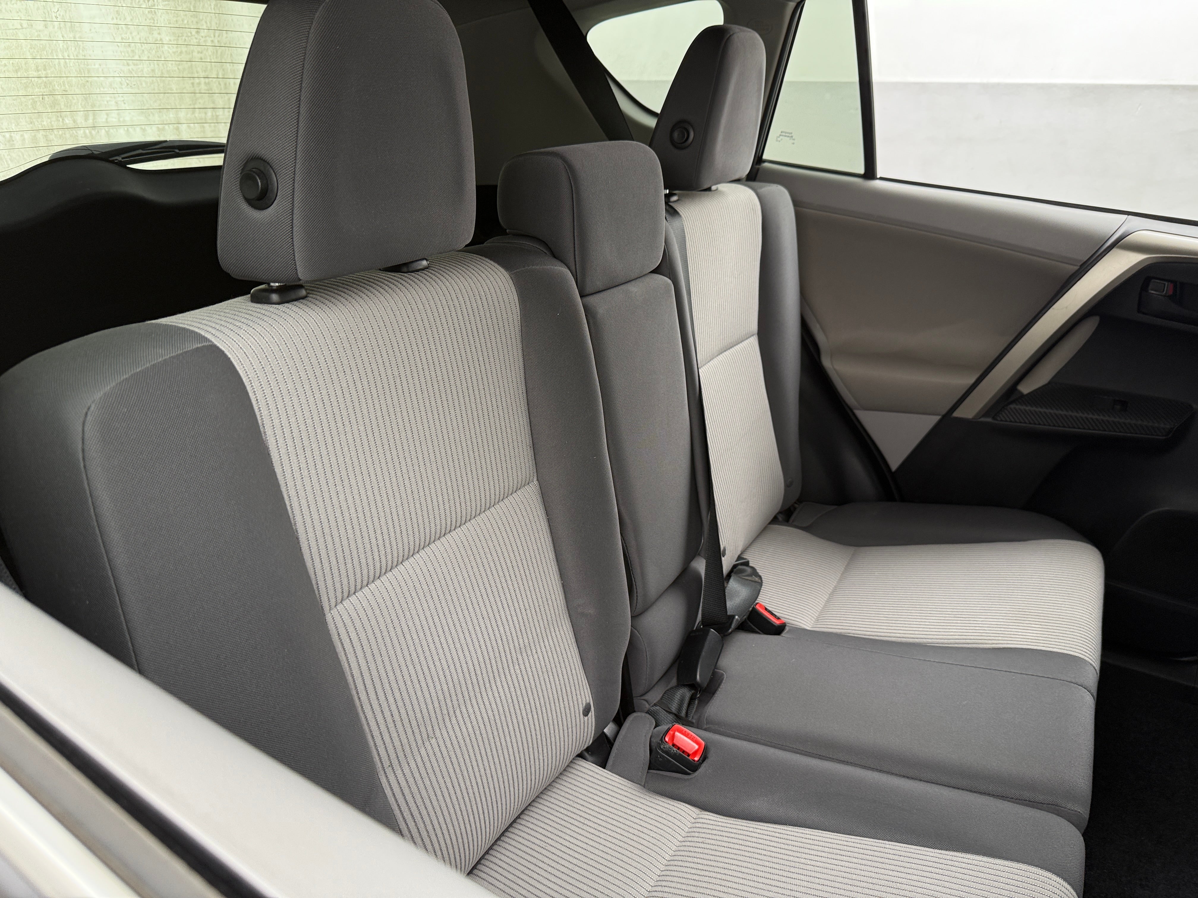 2013 Toyota RAV4 LE 6
